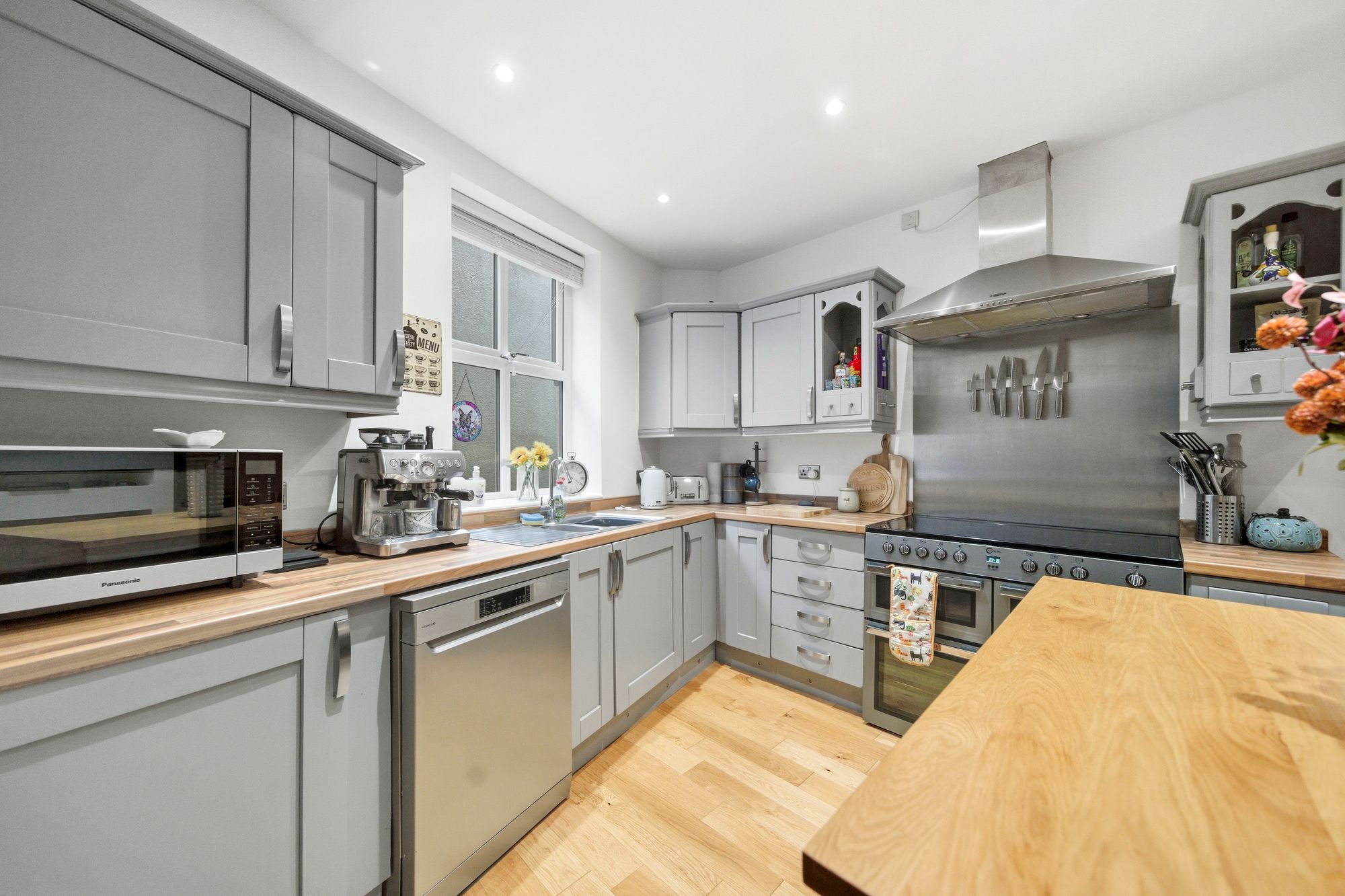 St. Helens Road, Leigh, WN7