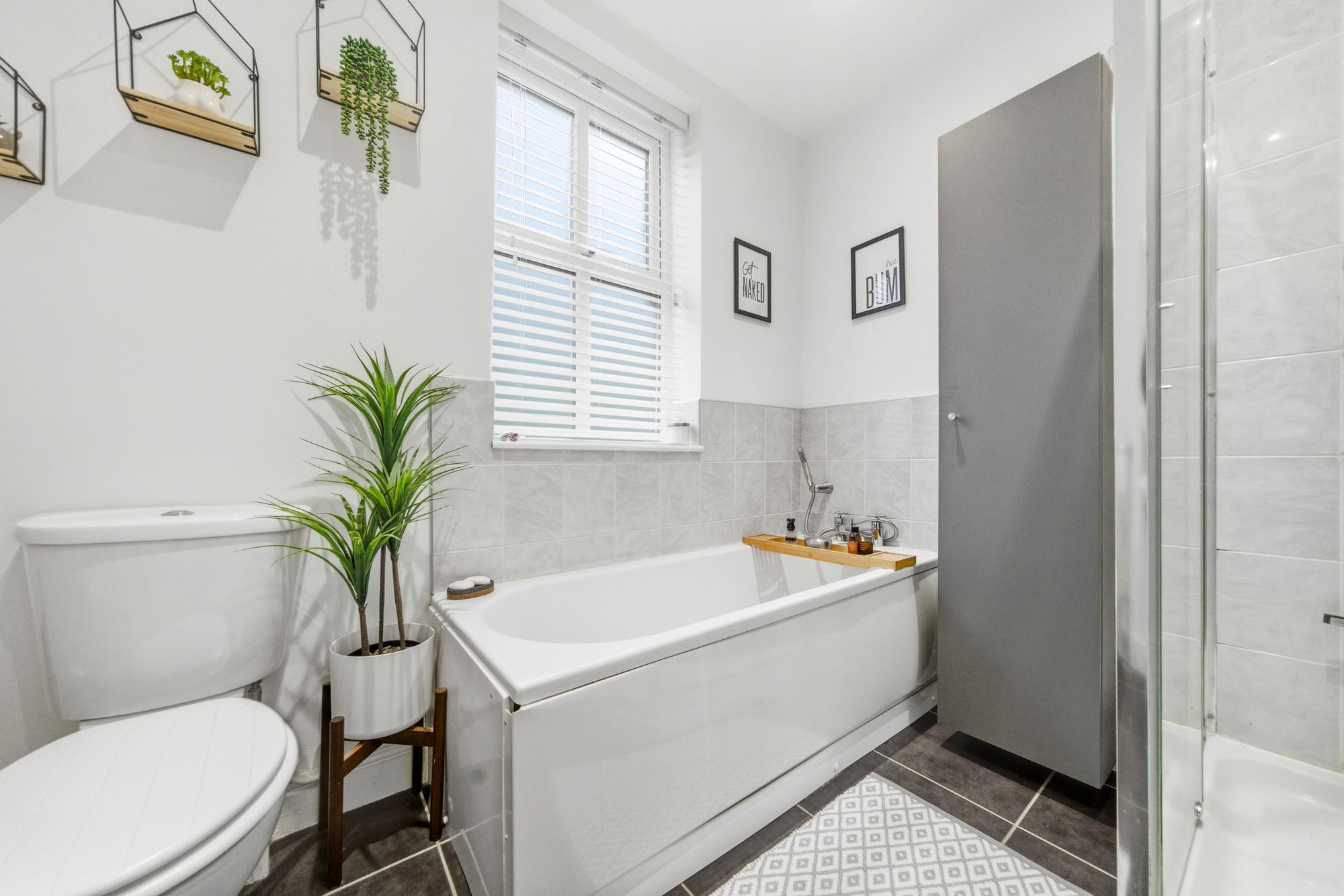 St. Helens Road, Leigh, WN7