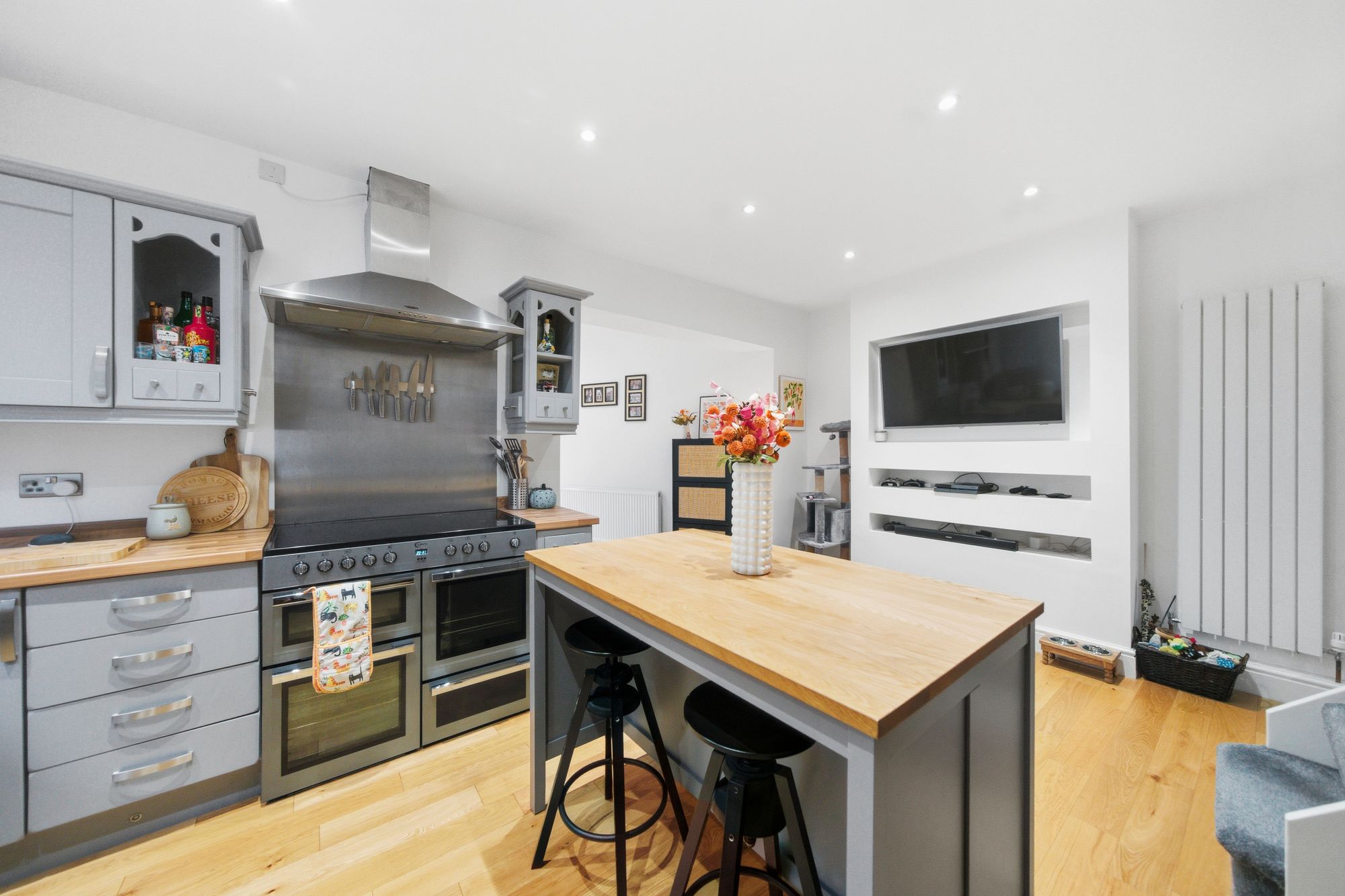 St. Helens Road, Leigh, WN7