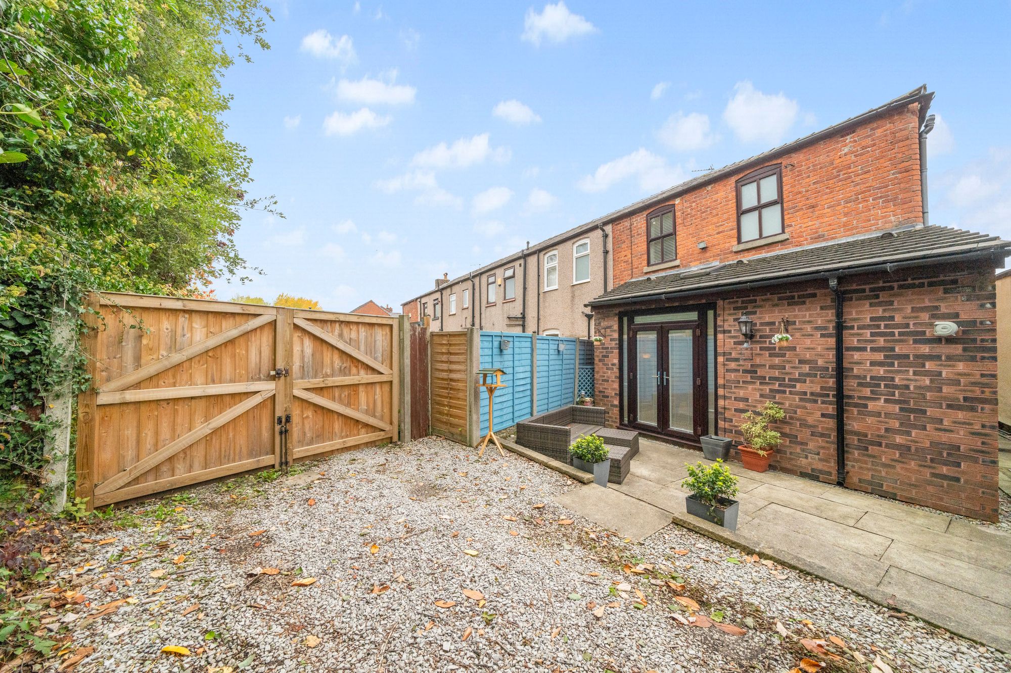 St. Helens Road, Leigh, WN7