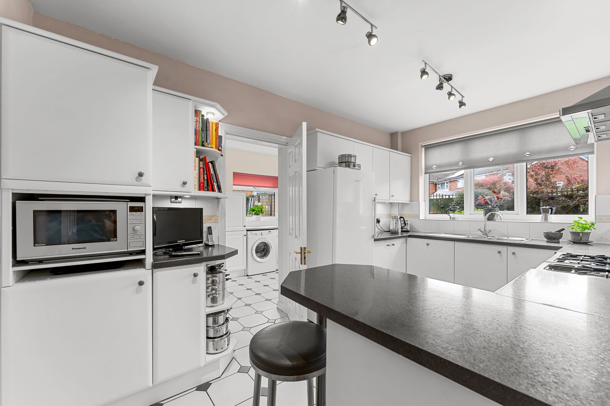 Lunts Heath Road, Widnes, WA8