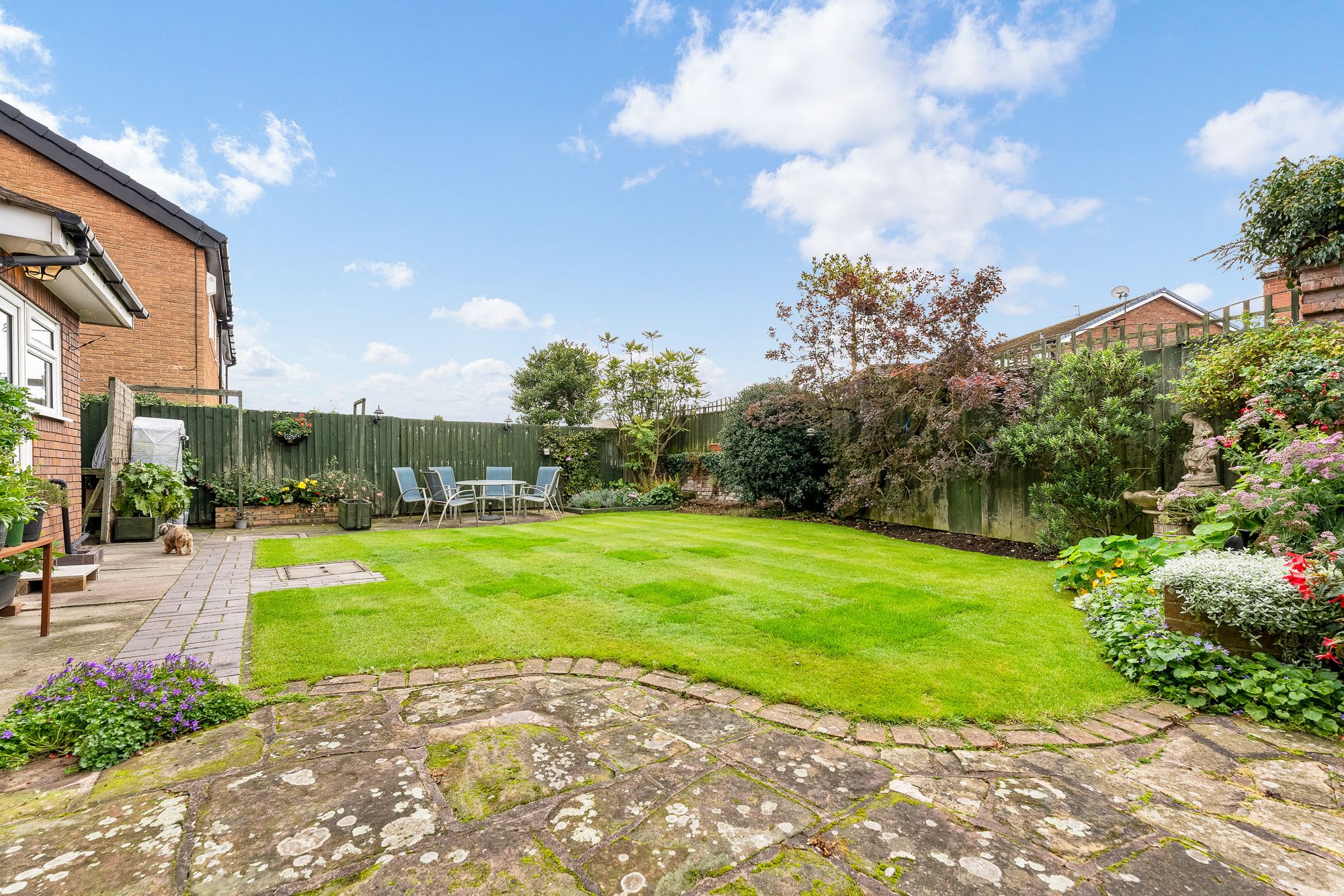 Lunts Heath Road, Widnes, WA8