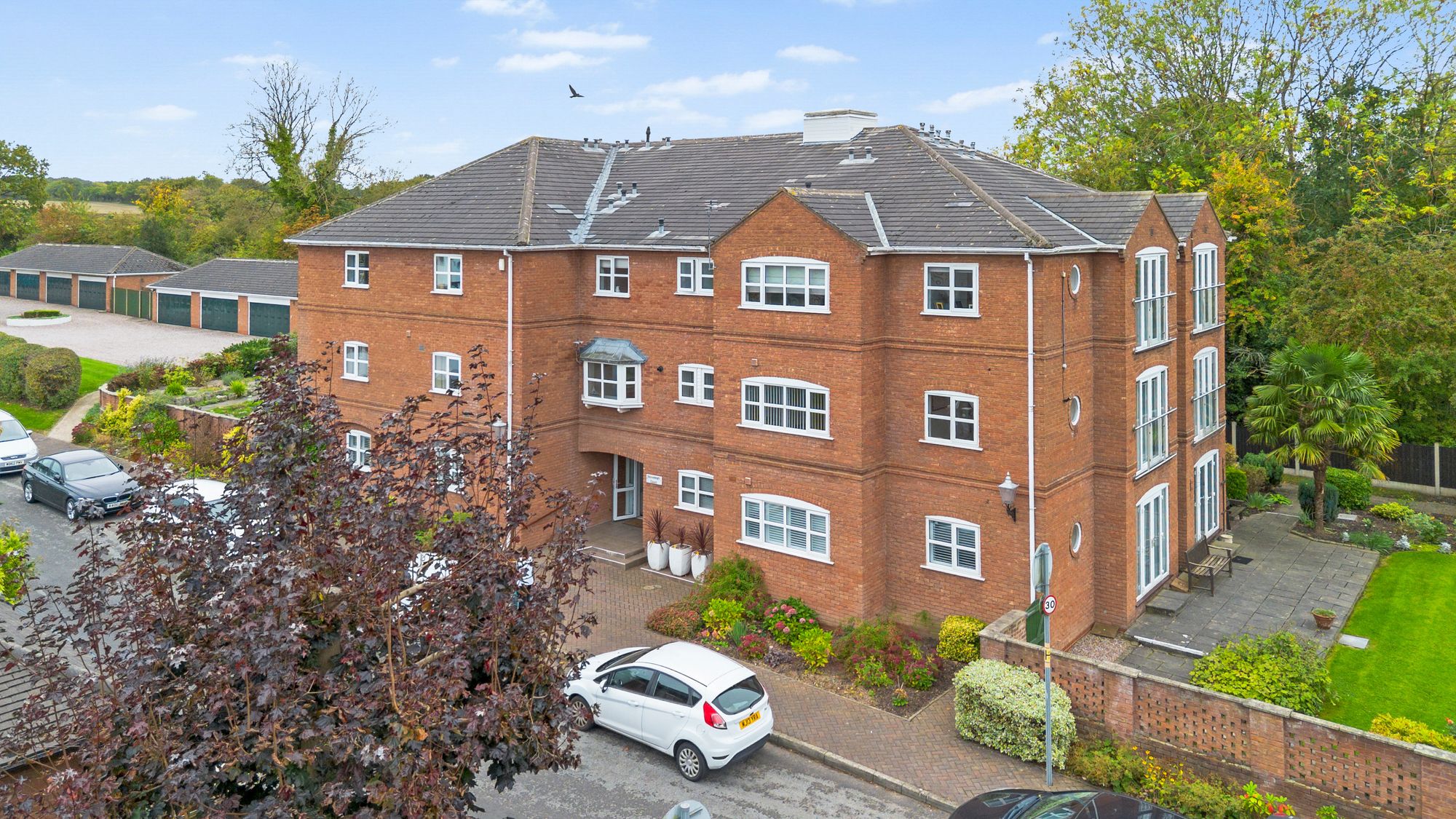 Cliff Lane, Grappenhall, WA4