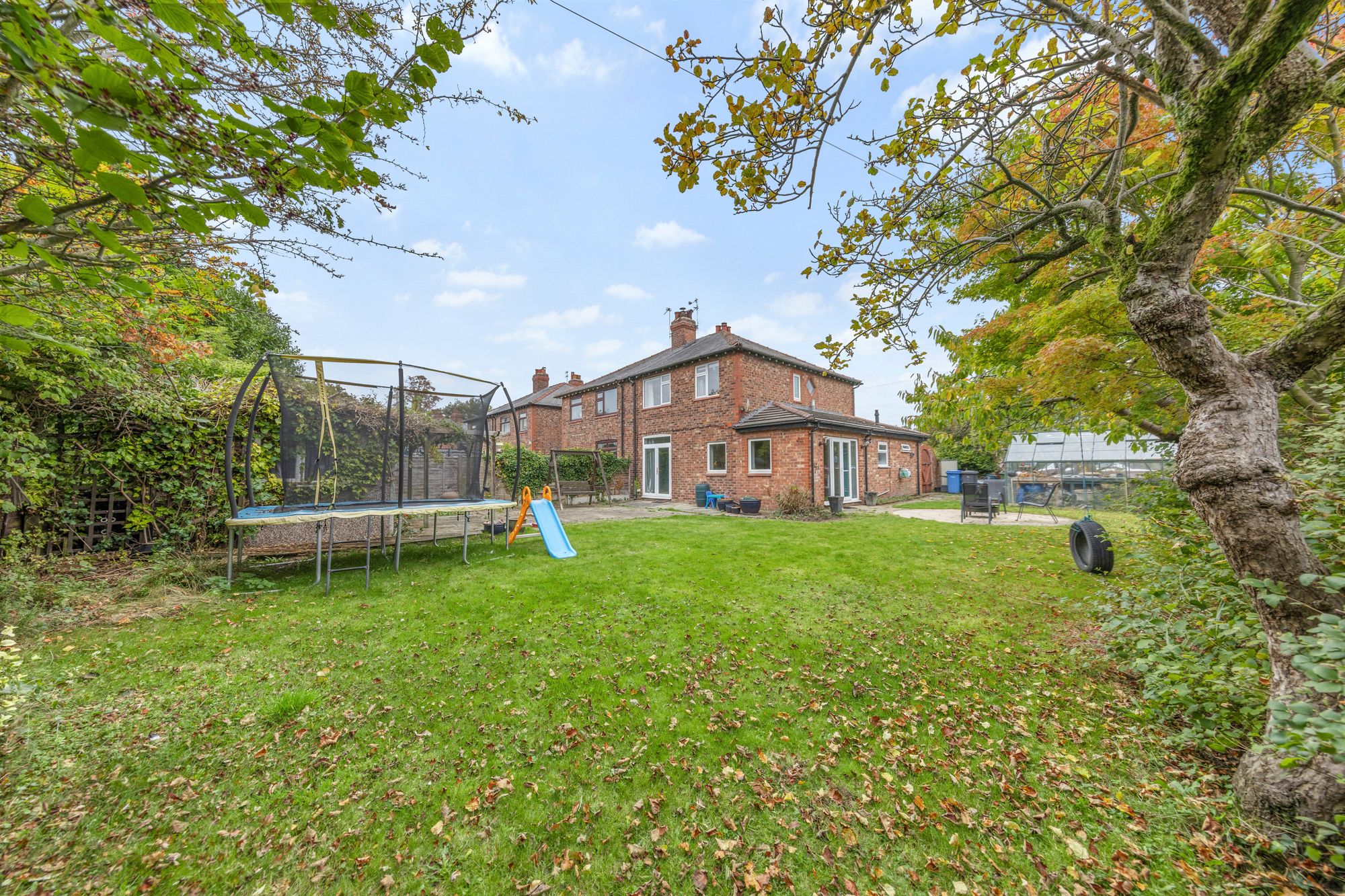 Fairfield Gardens, Stockton Heath, WA4