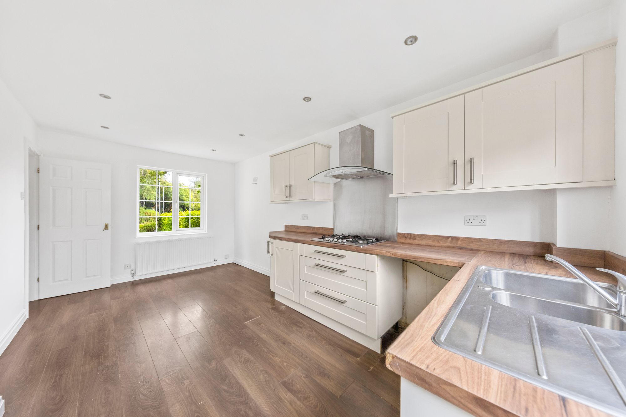 Darnaway Close, Birchwood, WA3