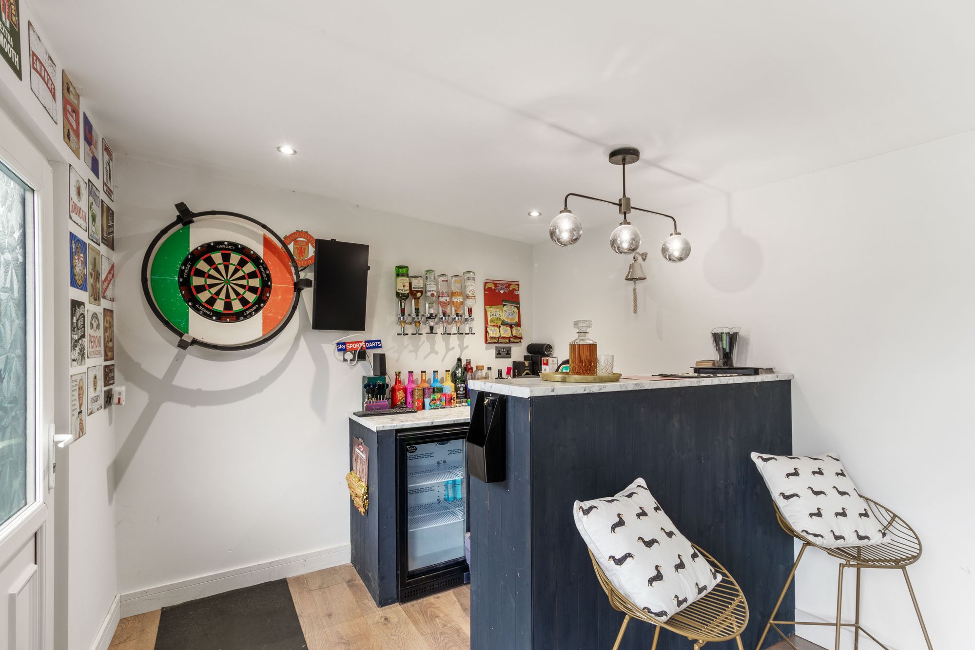 Moseley Avenue, Warrington