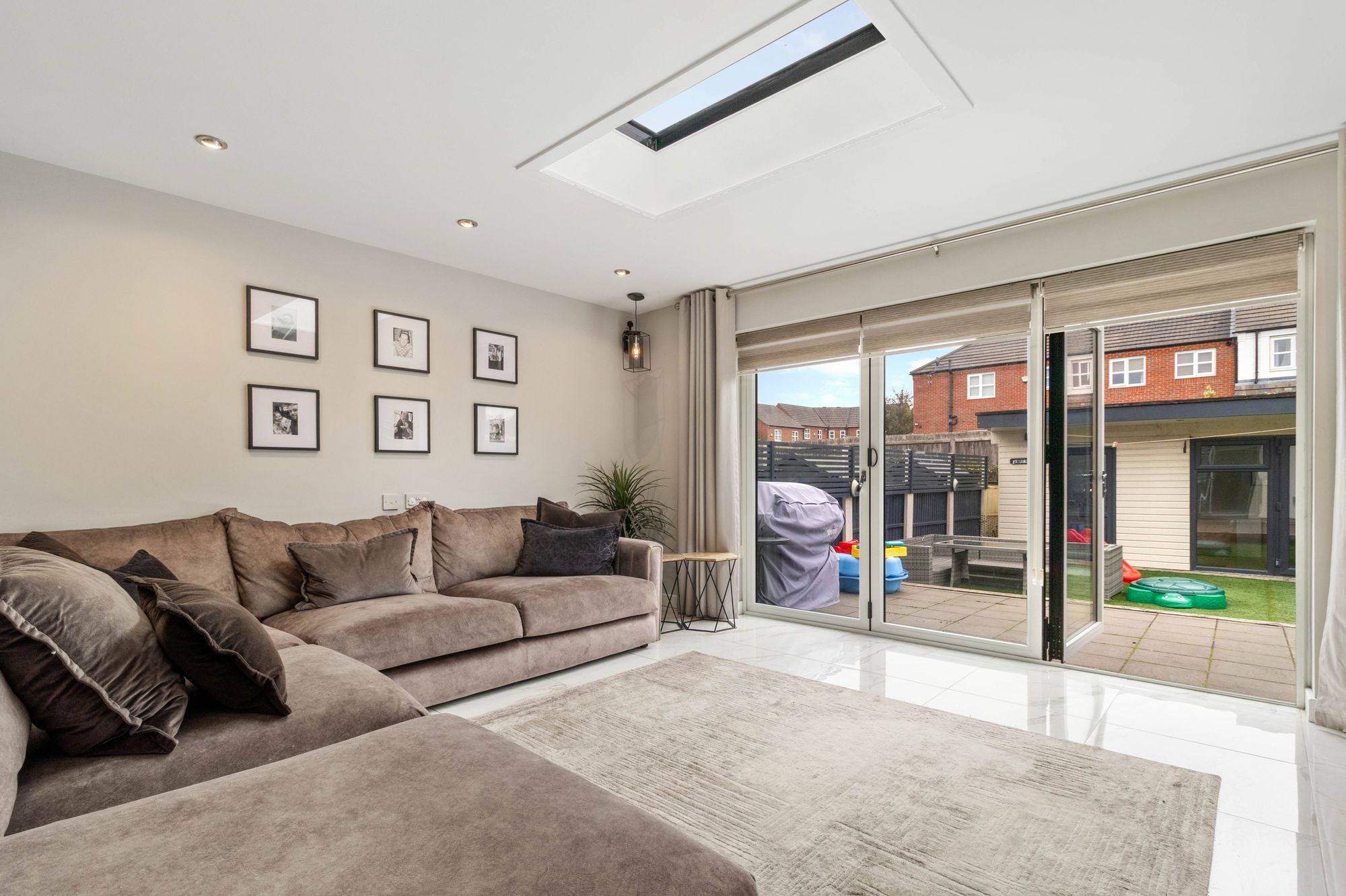 Moseley Avenue, Warrington