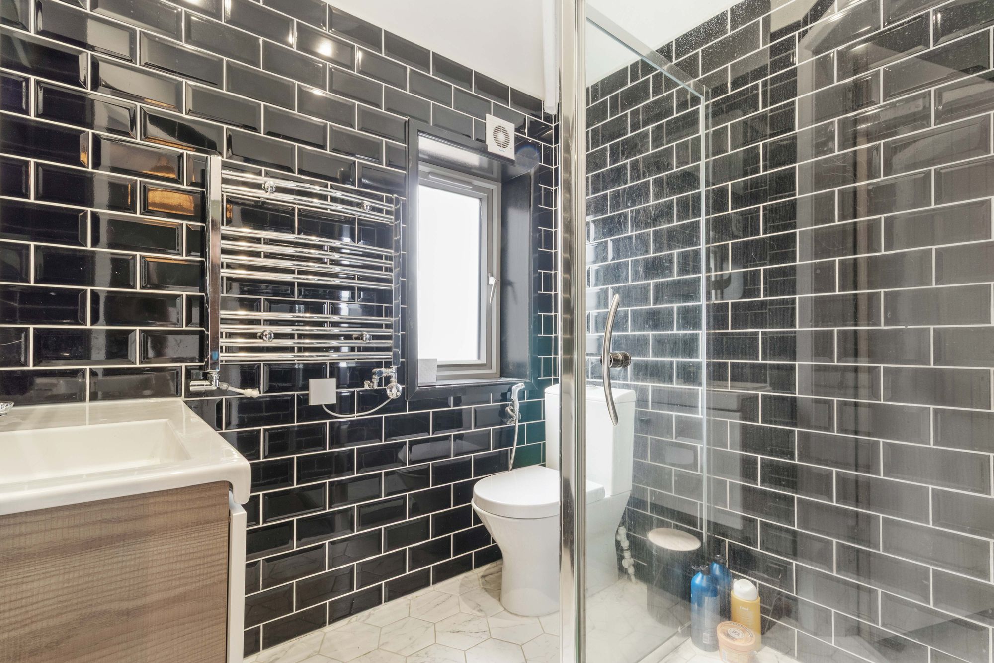 Moseley Avenue, Warrington