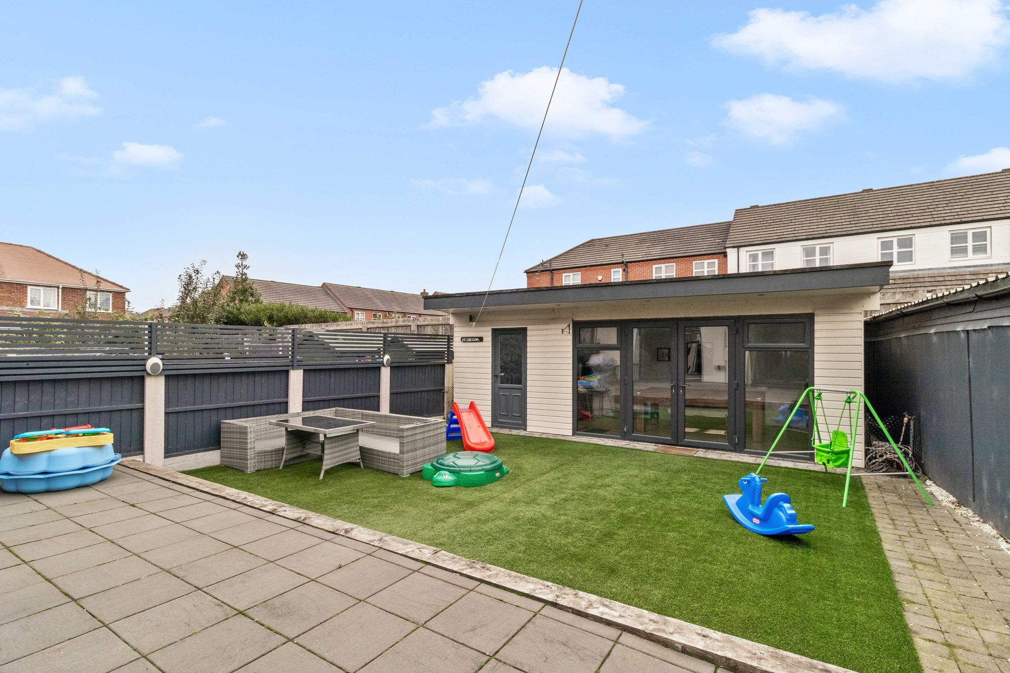 Moseley Avenue, Warrington