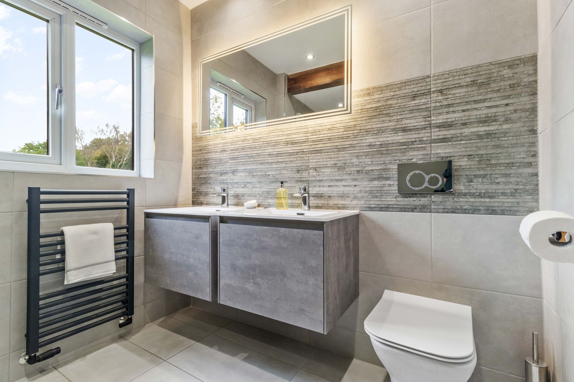 Keckwick Lane, Daresbury, WA4