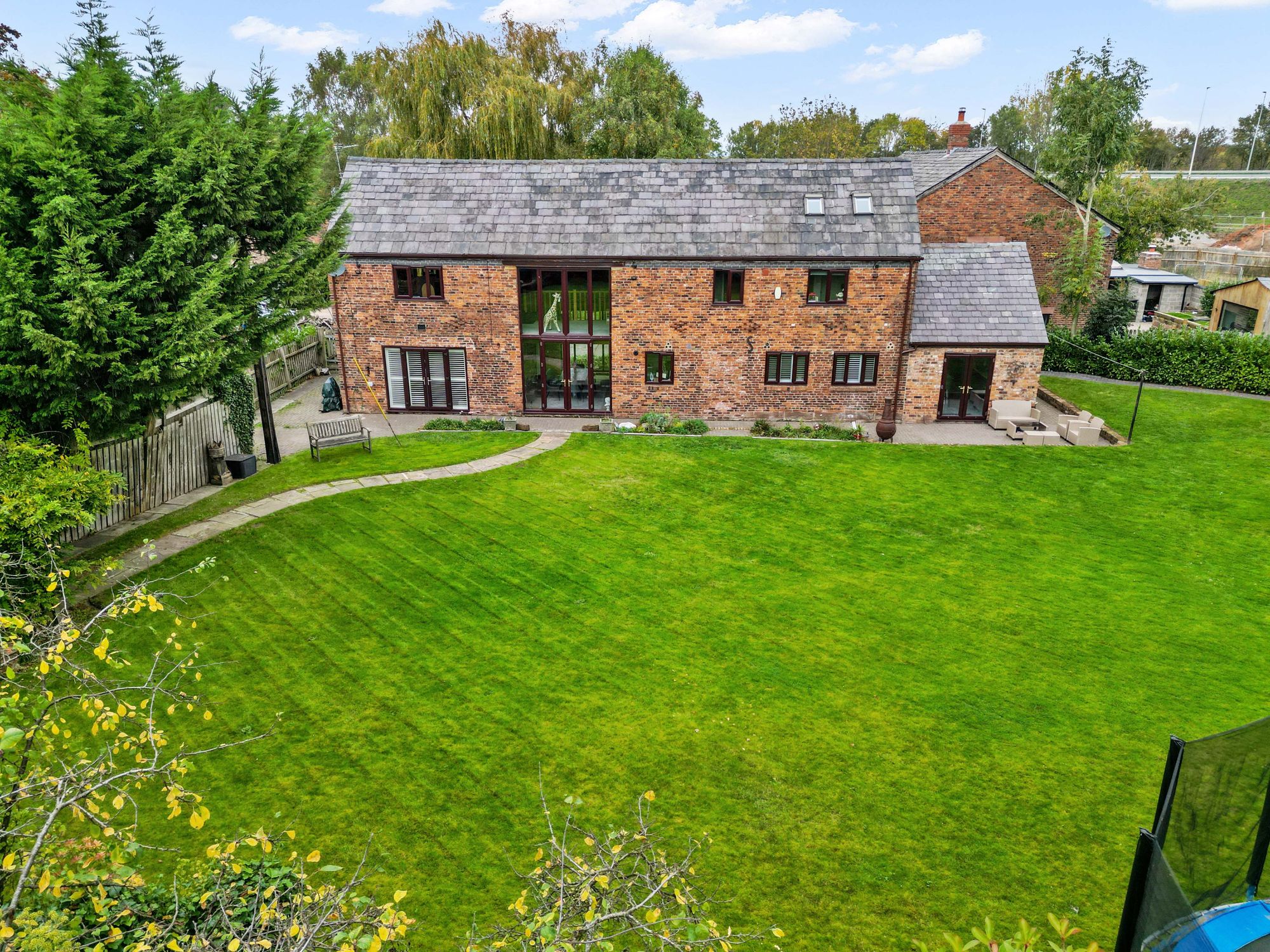 Keckwick Lane, Daresbury, WA4