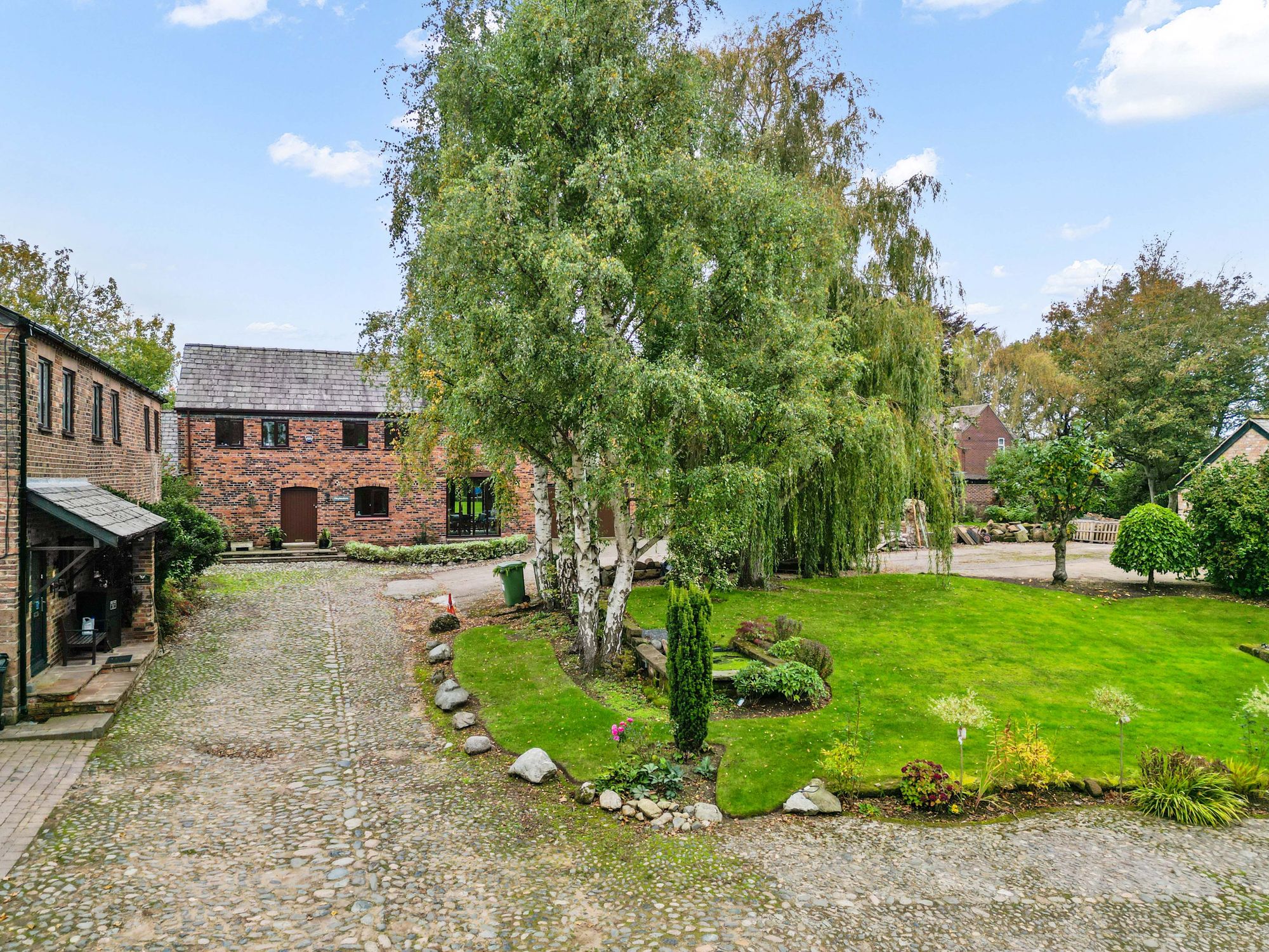 Keckwick Lane, Daresbury, WA4