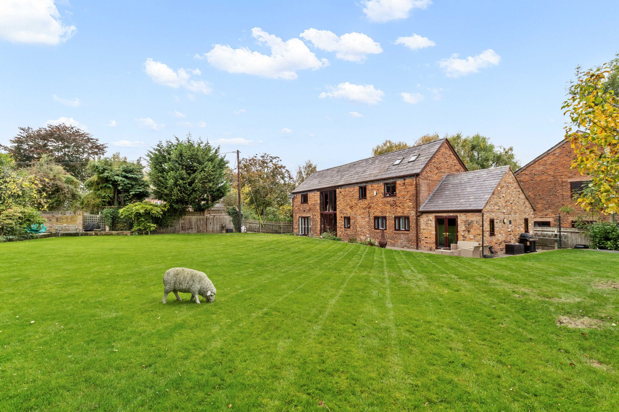 Keckwick Lane, Daresbury, WA4