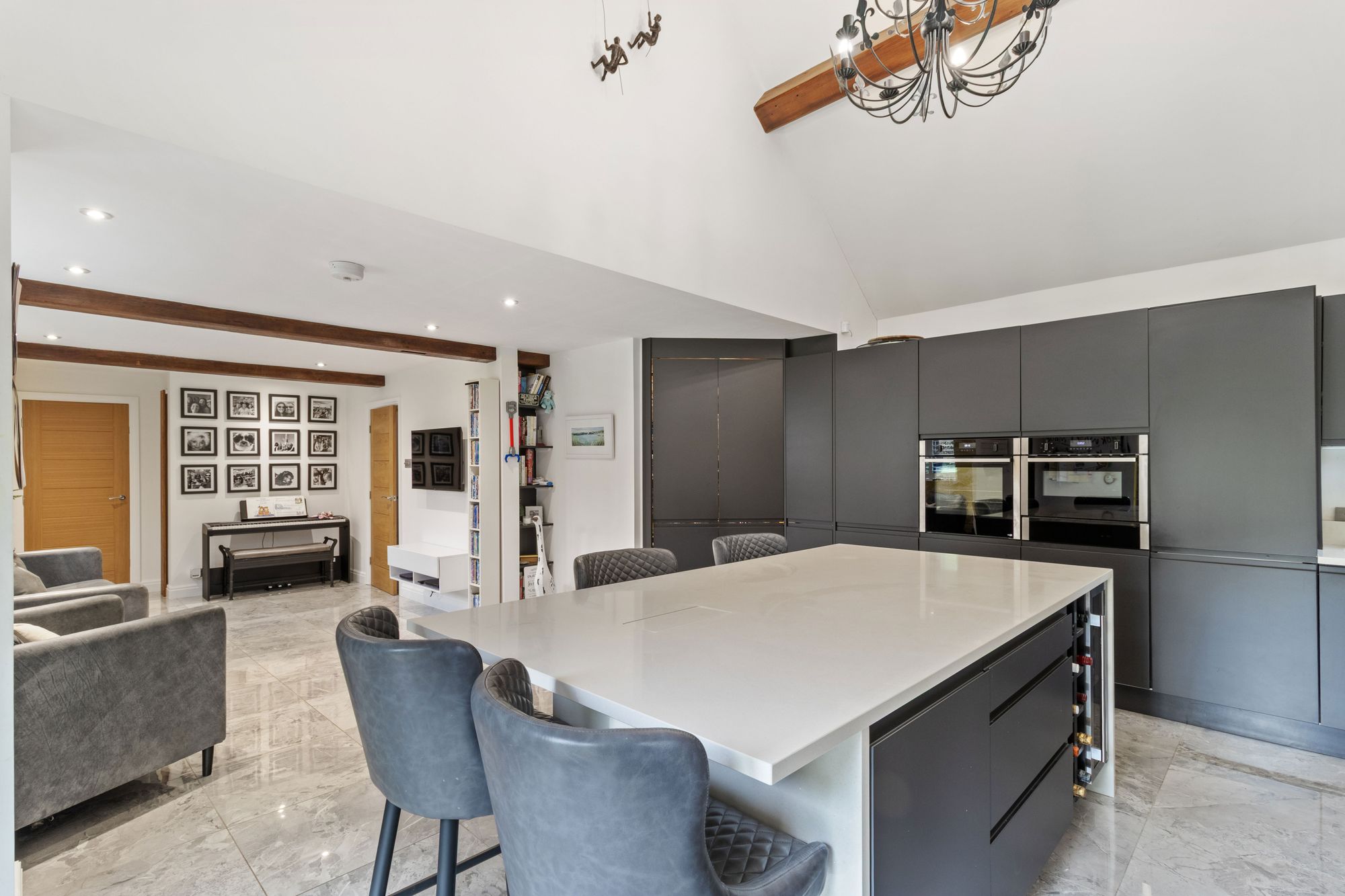 Keckwick Lane, Daresbury, WA4