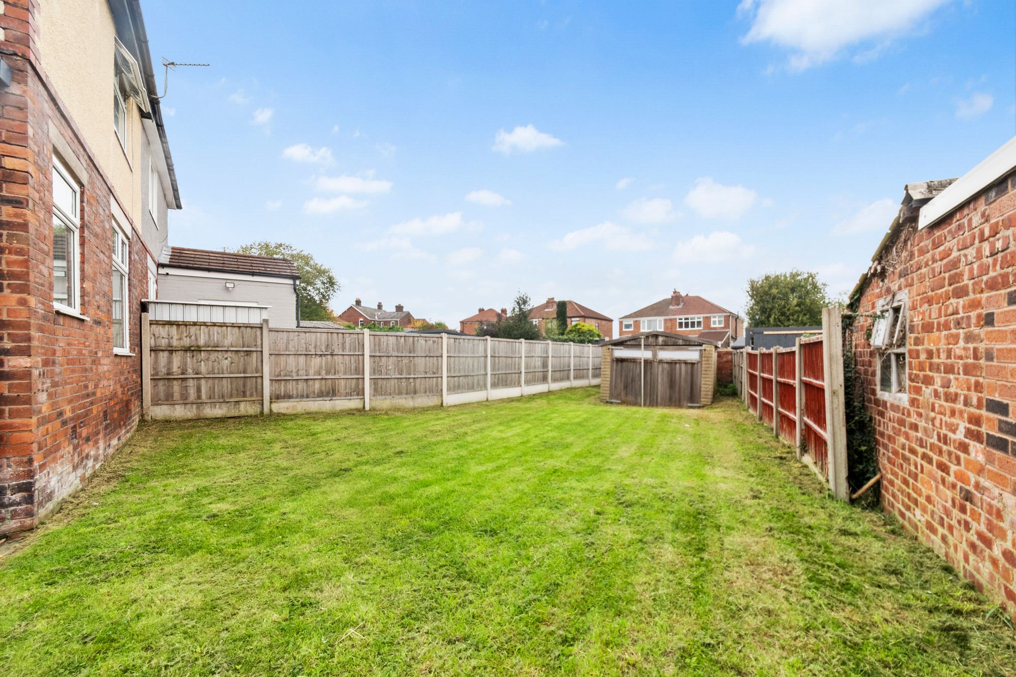 Lyndon Grove, Runcorn