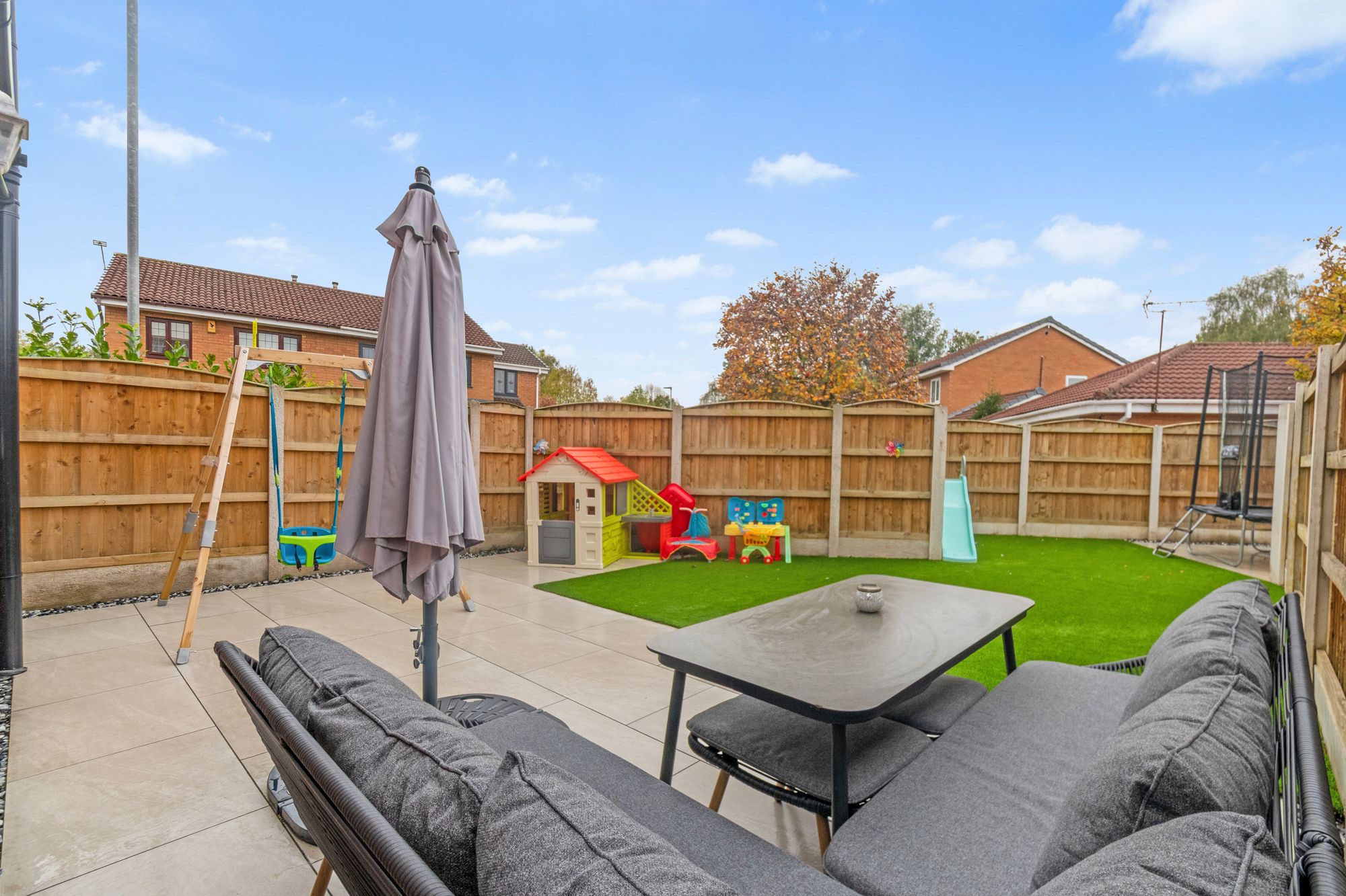 Lockerbie Close, Warrington, WA2