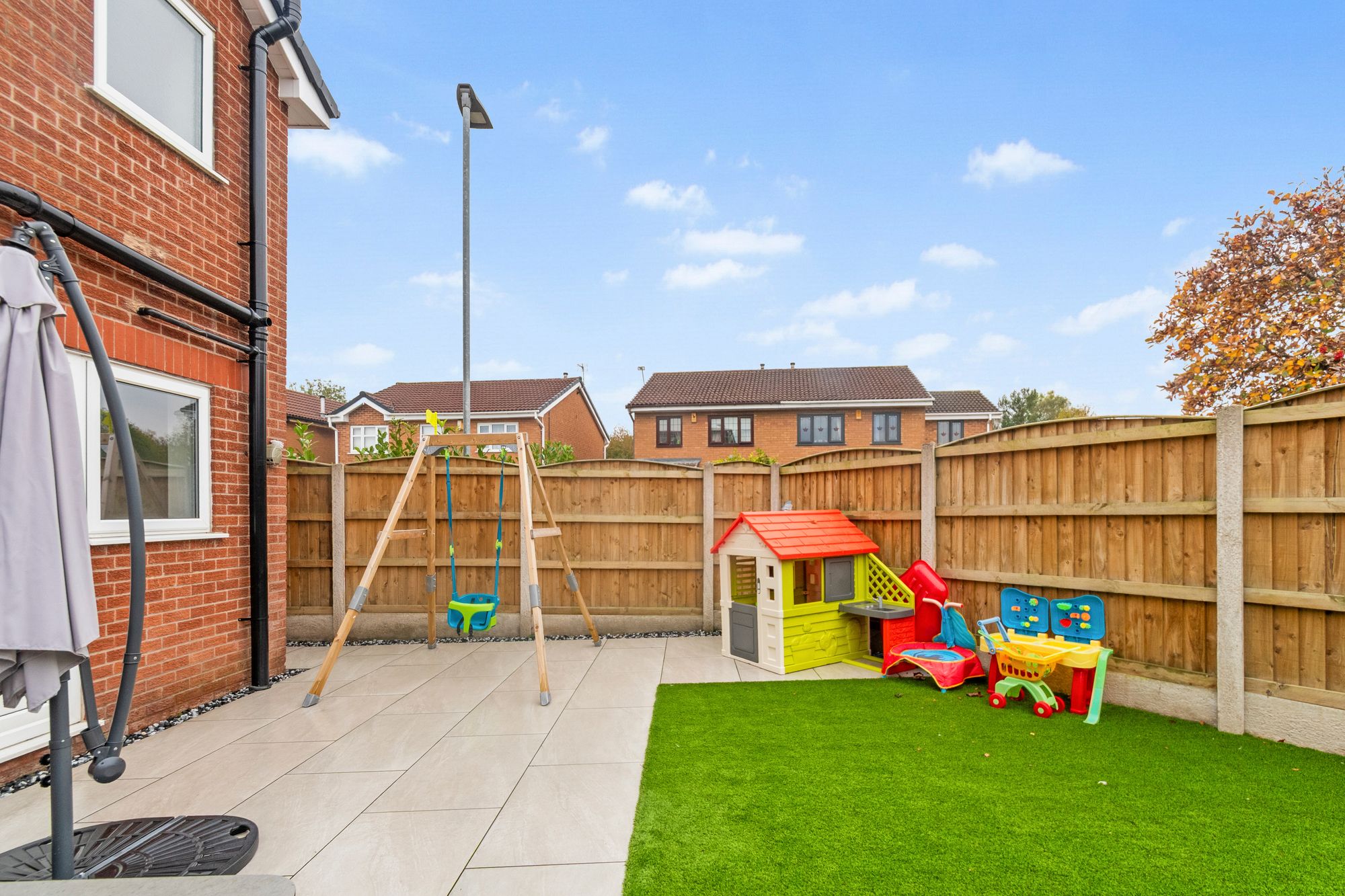Lockerbie Close, Warrington, WA2