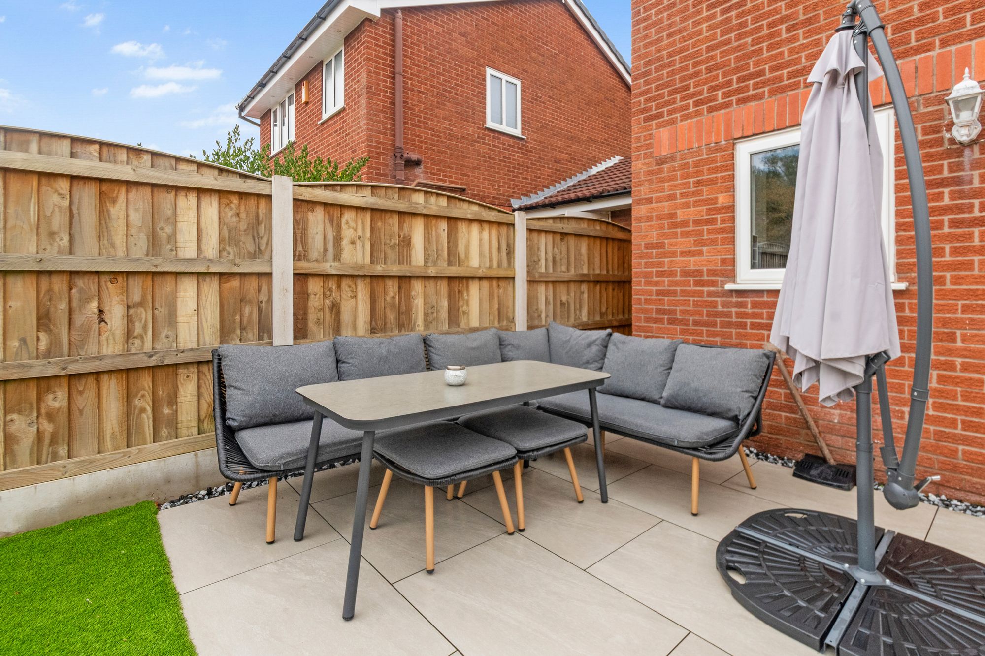 Lockerbie Close, Warrington, WA2