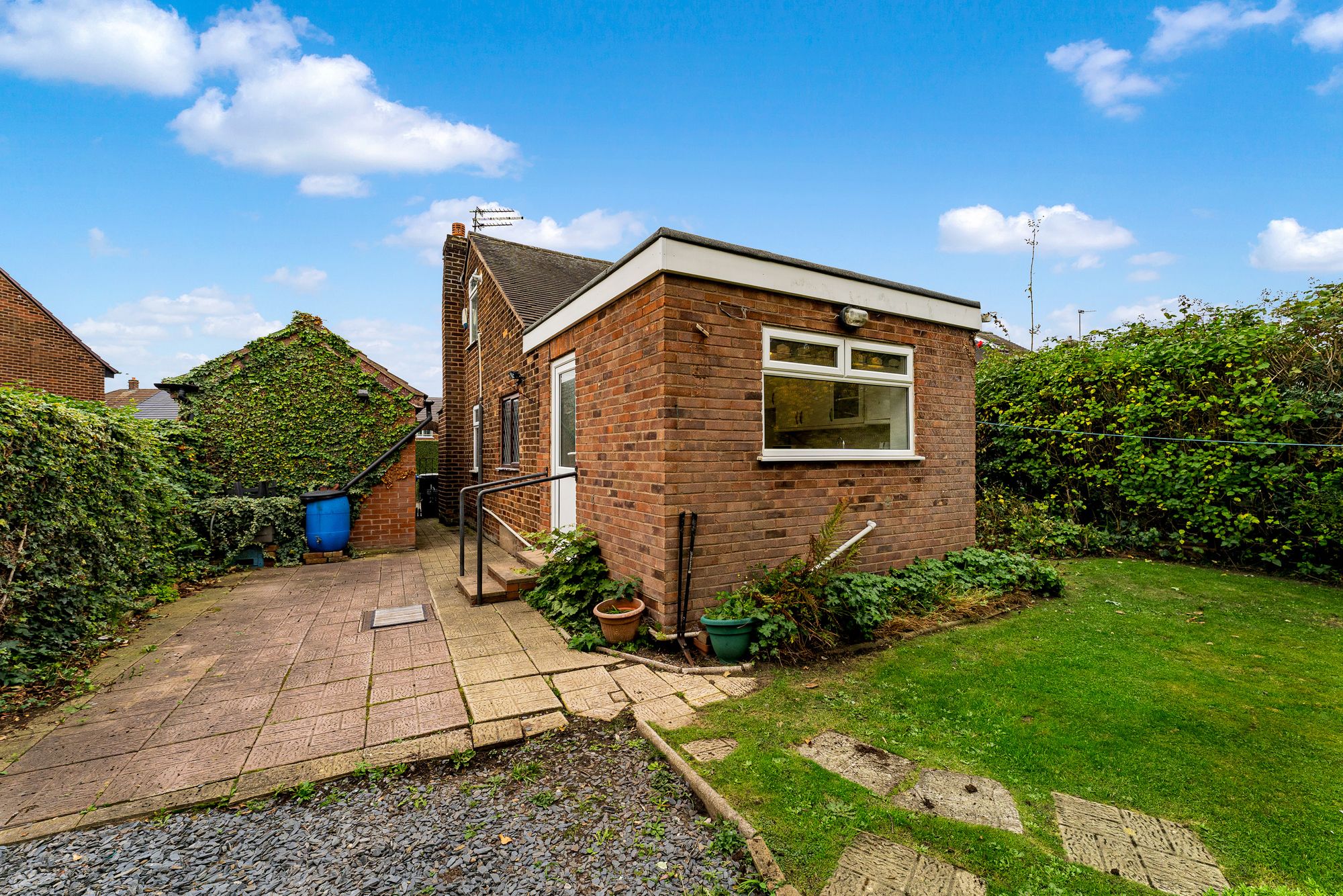 Montgomery Road, Widnes, WA8