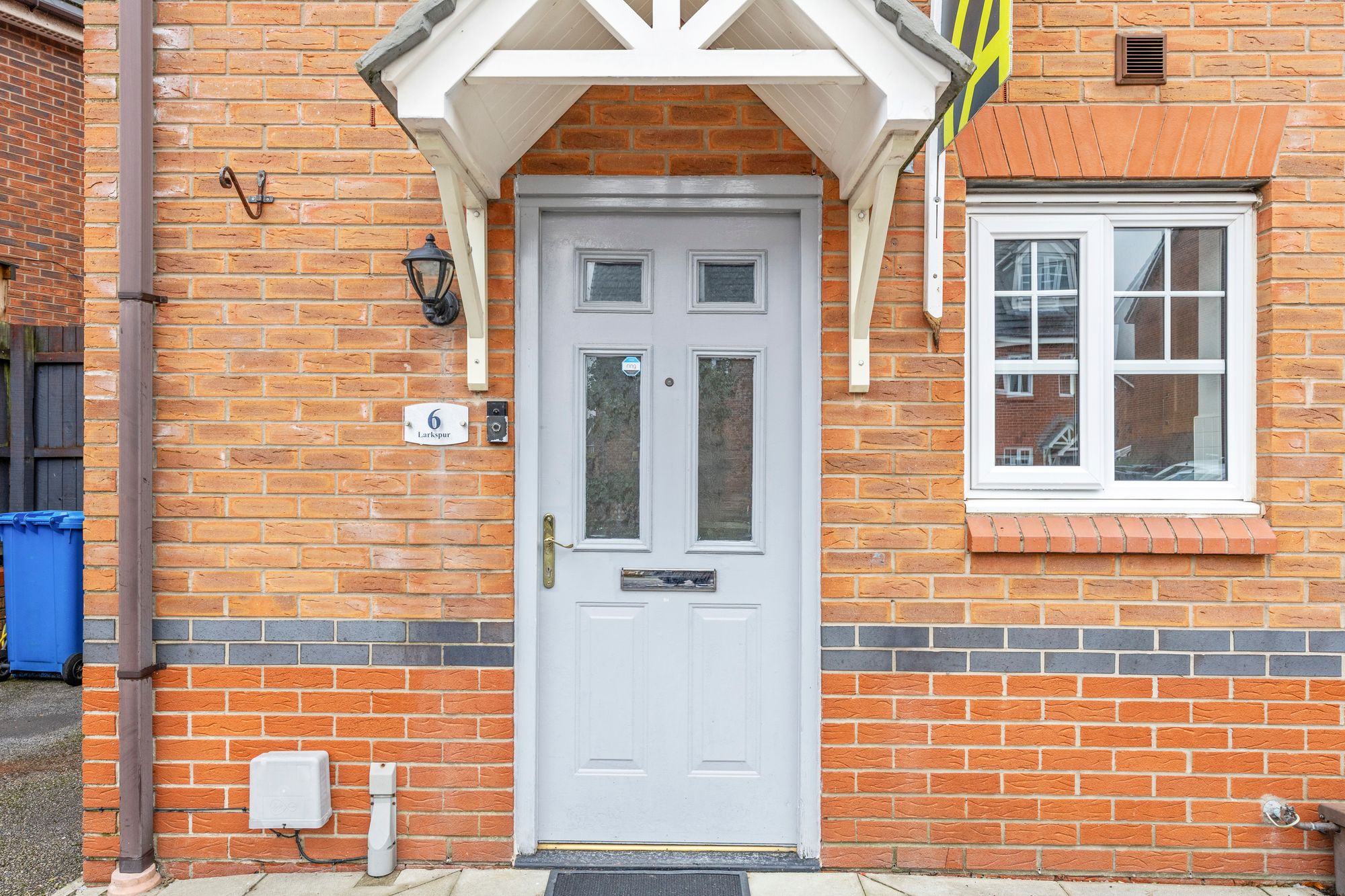 Larkspur Grove, Warrington