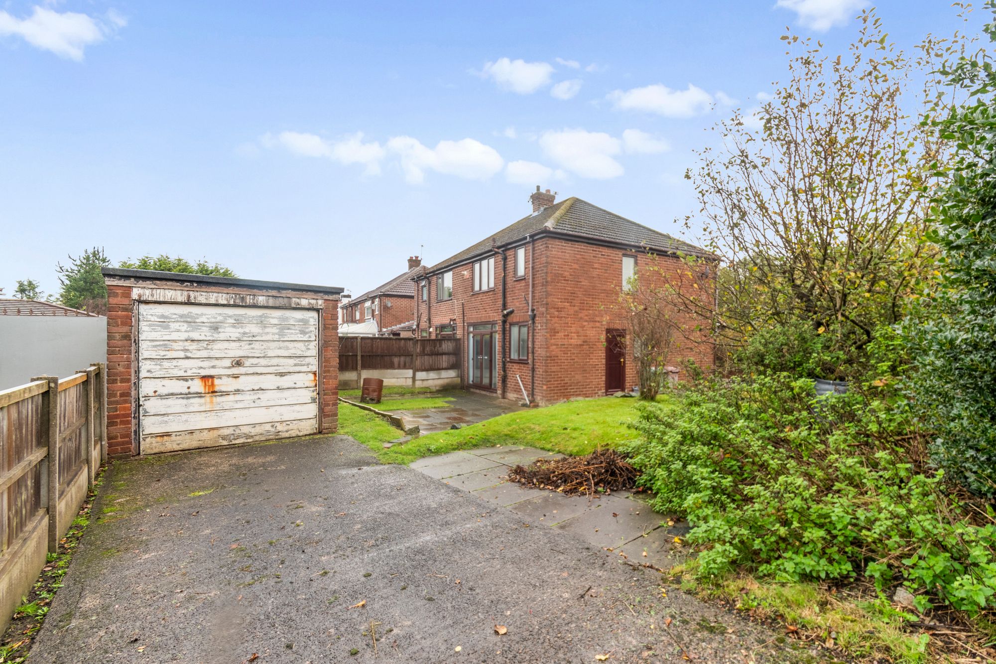 Neills Road, Bold, WA9