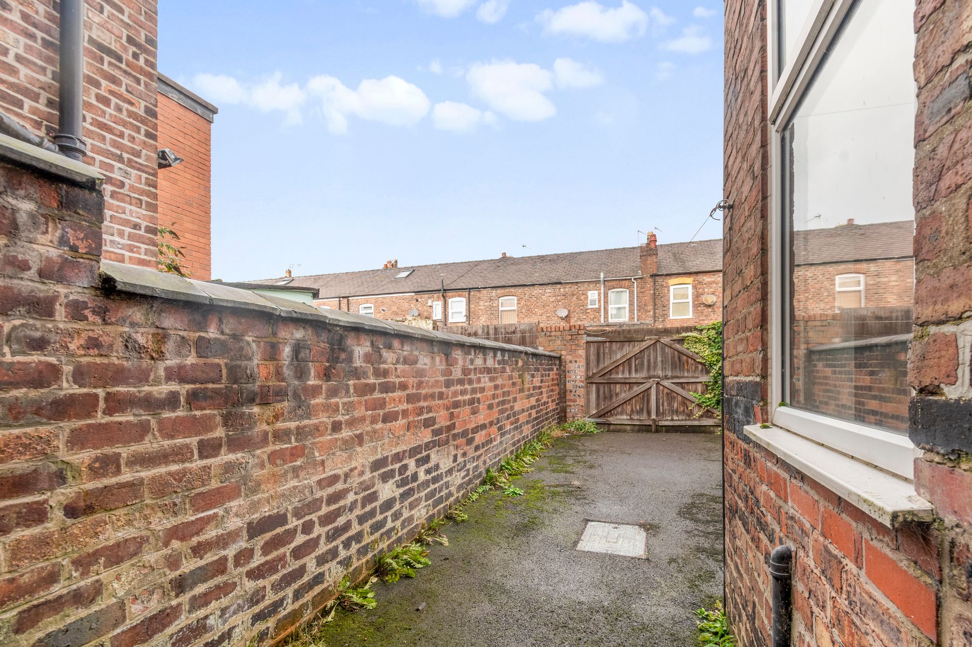 Old Liverpool Road, Warrington