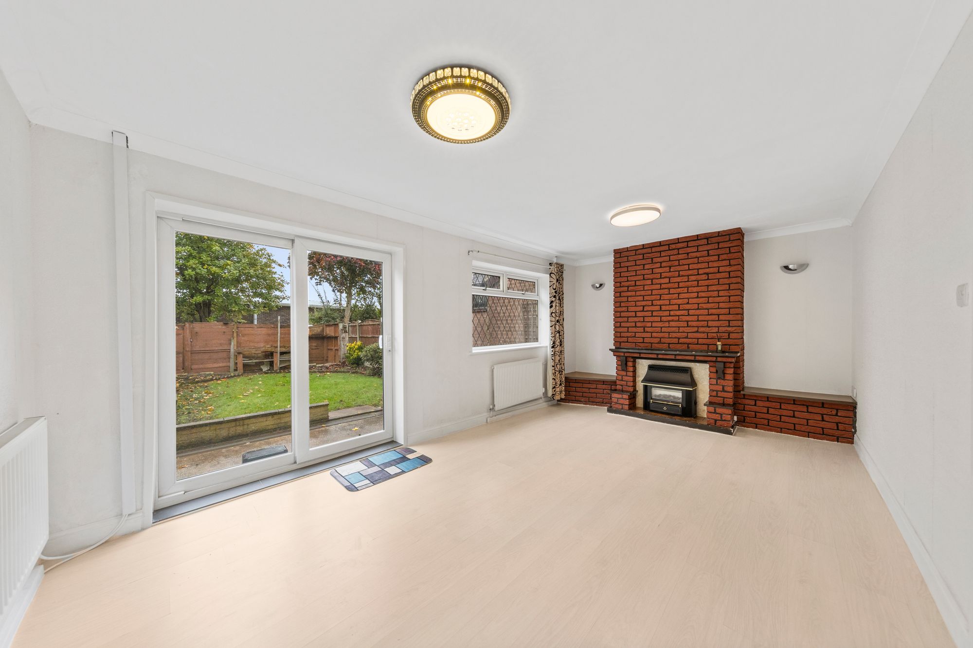 Greymist Avenue, Woolston, WA1
