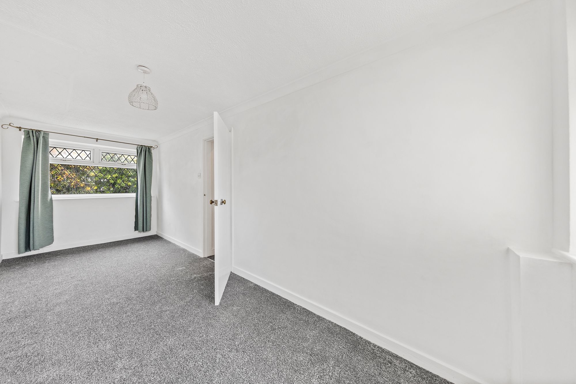 Greymist Avenue, Woolston, WA1