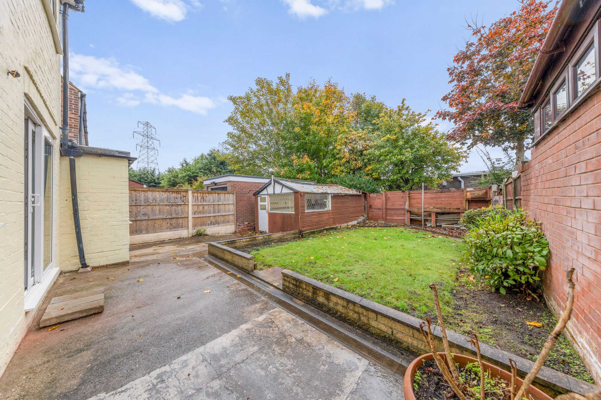 Greymist Avenue, Woolston, WA1