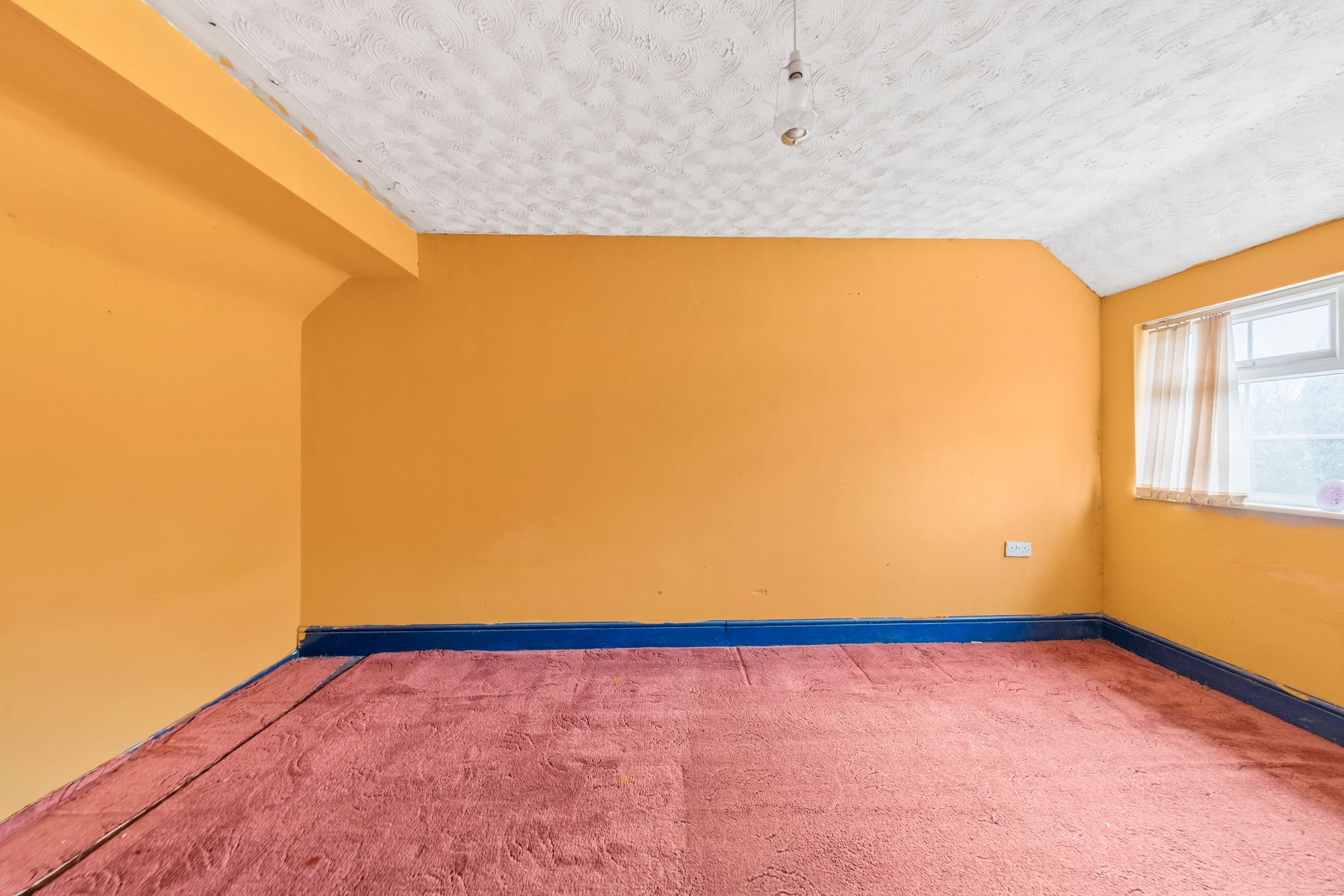 Waywell Close, Fearnhead, WA2