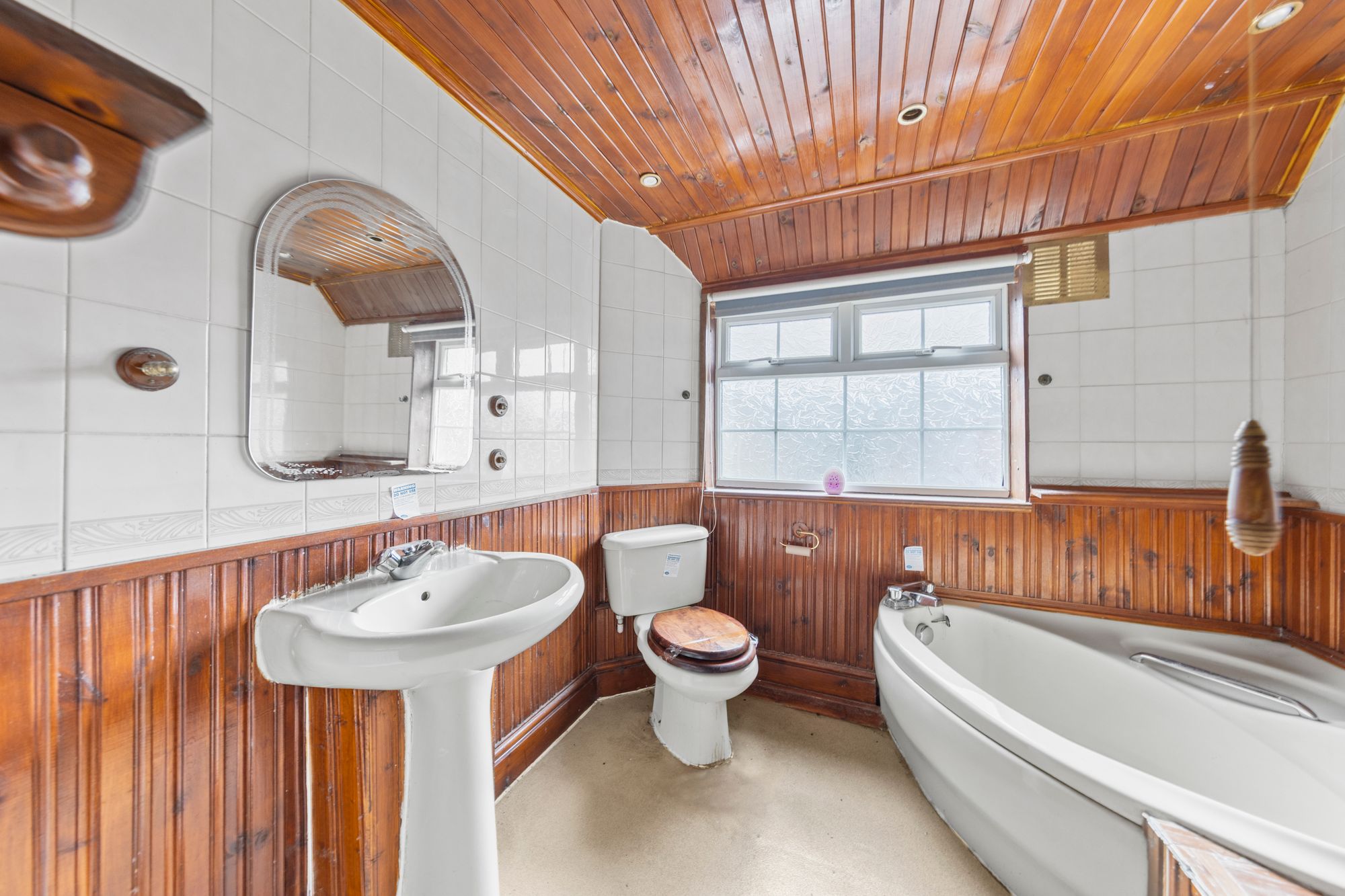 Waywell Close, Fearnhead, WA2