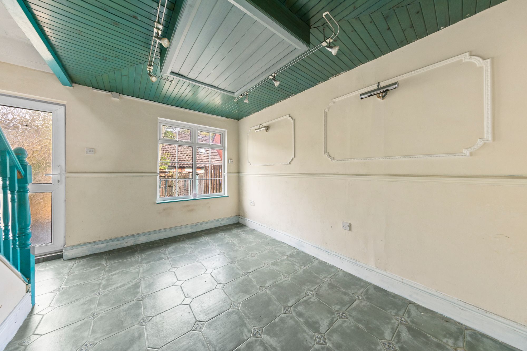 Waywell Close, Fearnhead, WA2