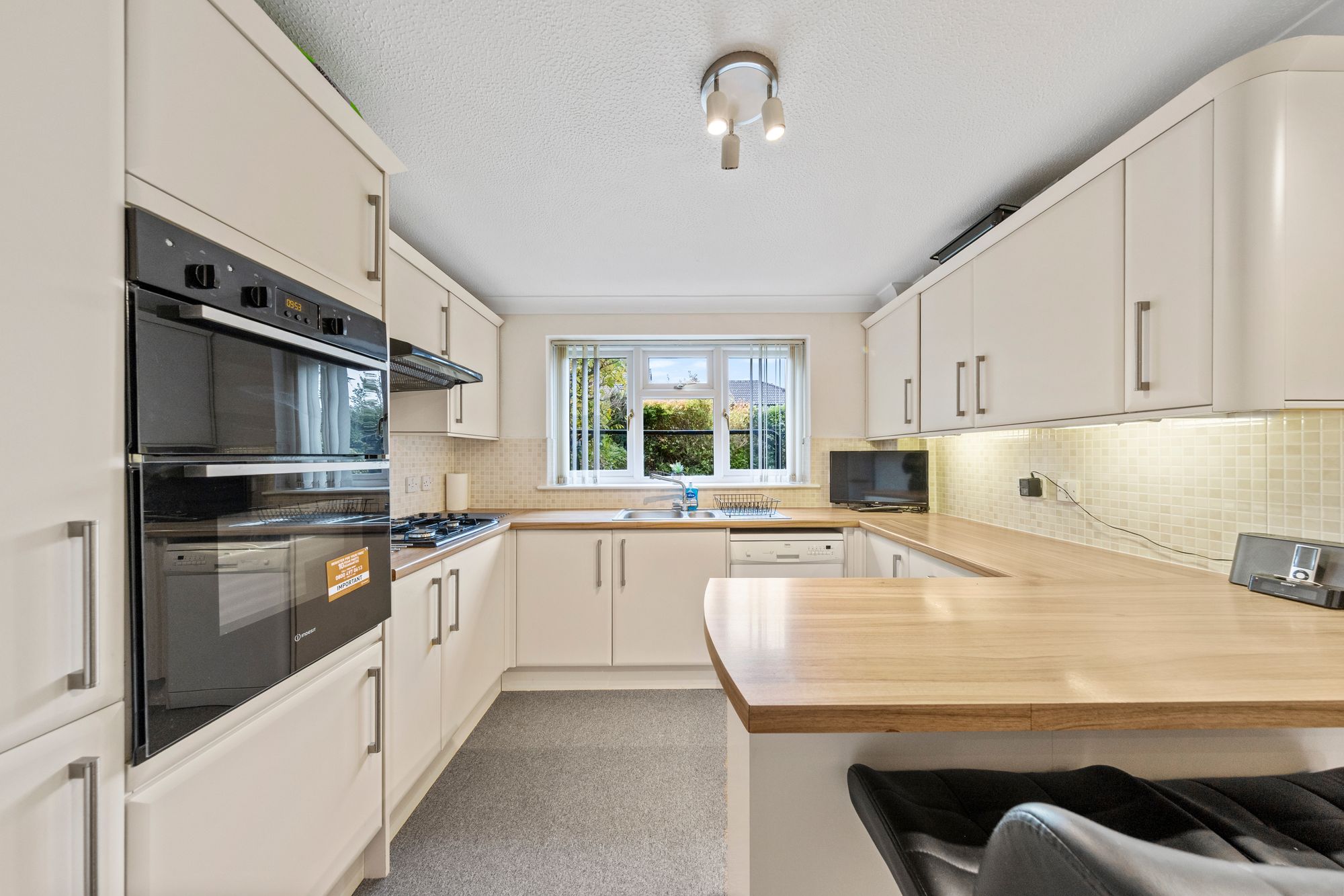 Westbrook Crescent, Old Hall, WA5