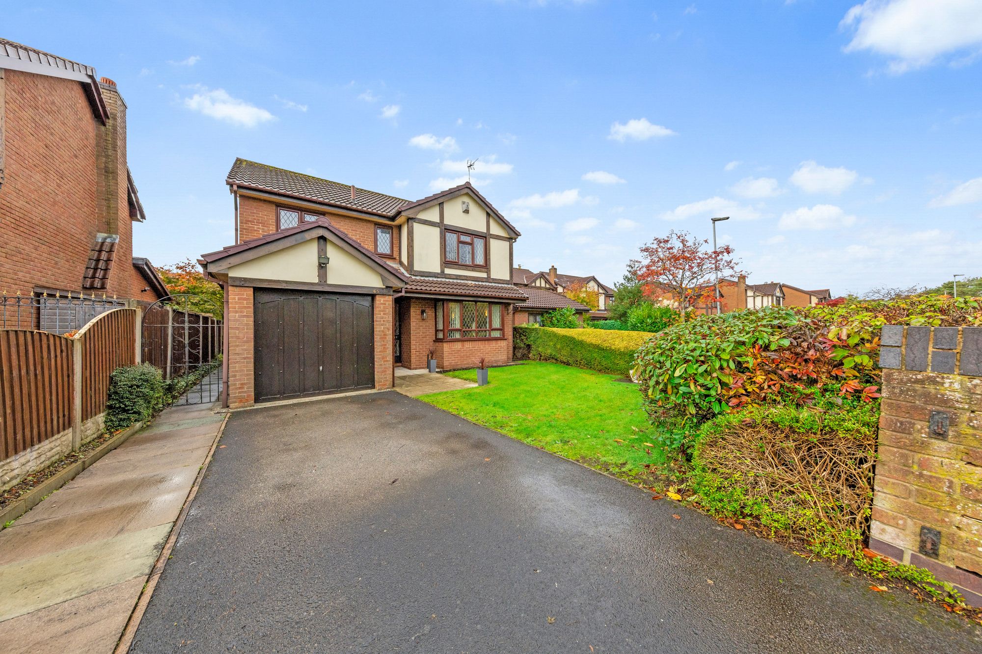 Westbrook Crescent, Old Hall, WA5