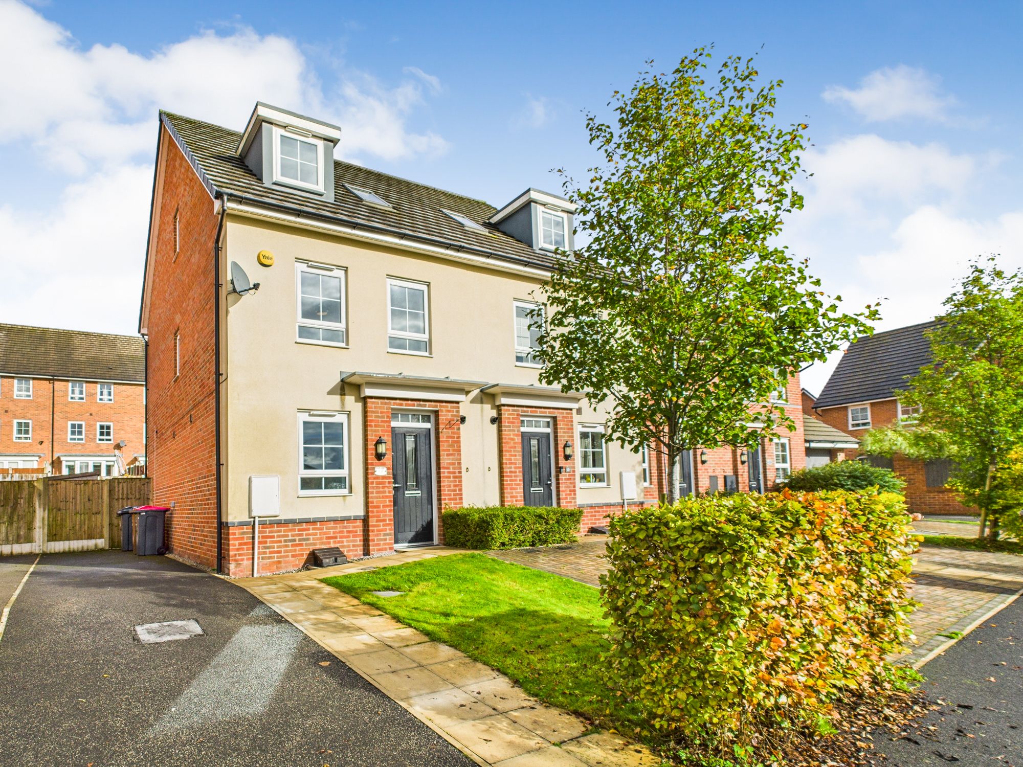 CAM05197G0 PR0142 STILL045