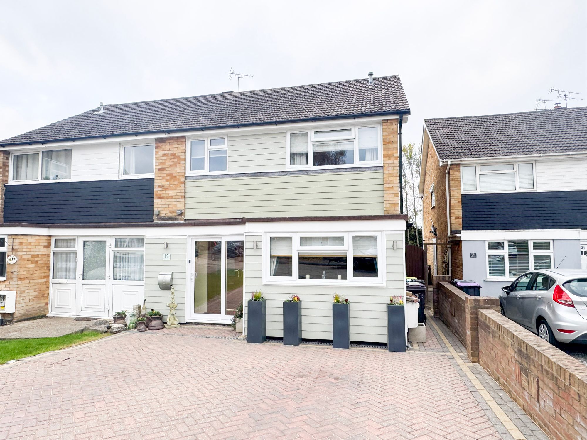 Weir Farm Road, Rayleigh, SS6