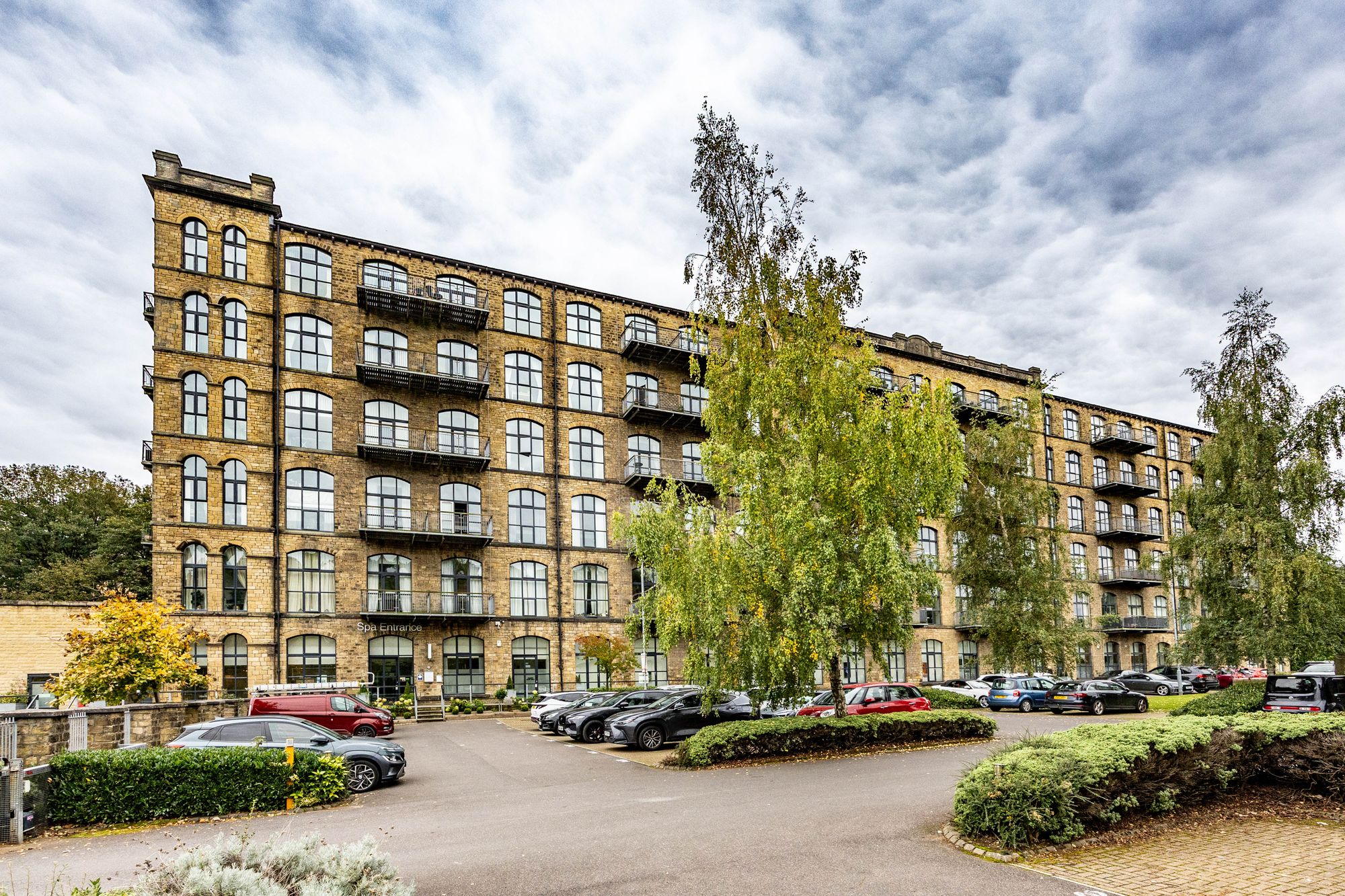 Photo of Low Westwood Lane, Linthwaite, HD7