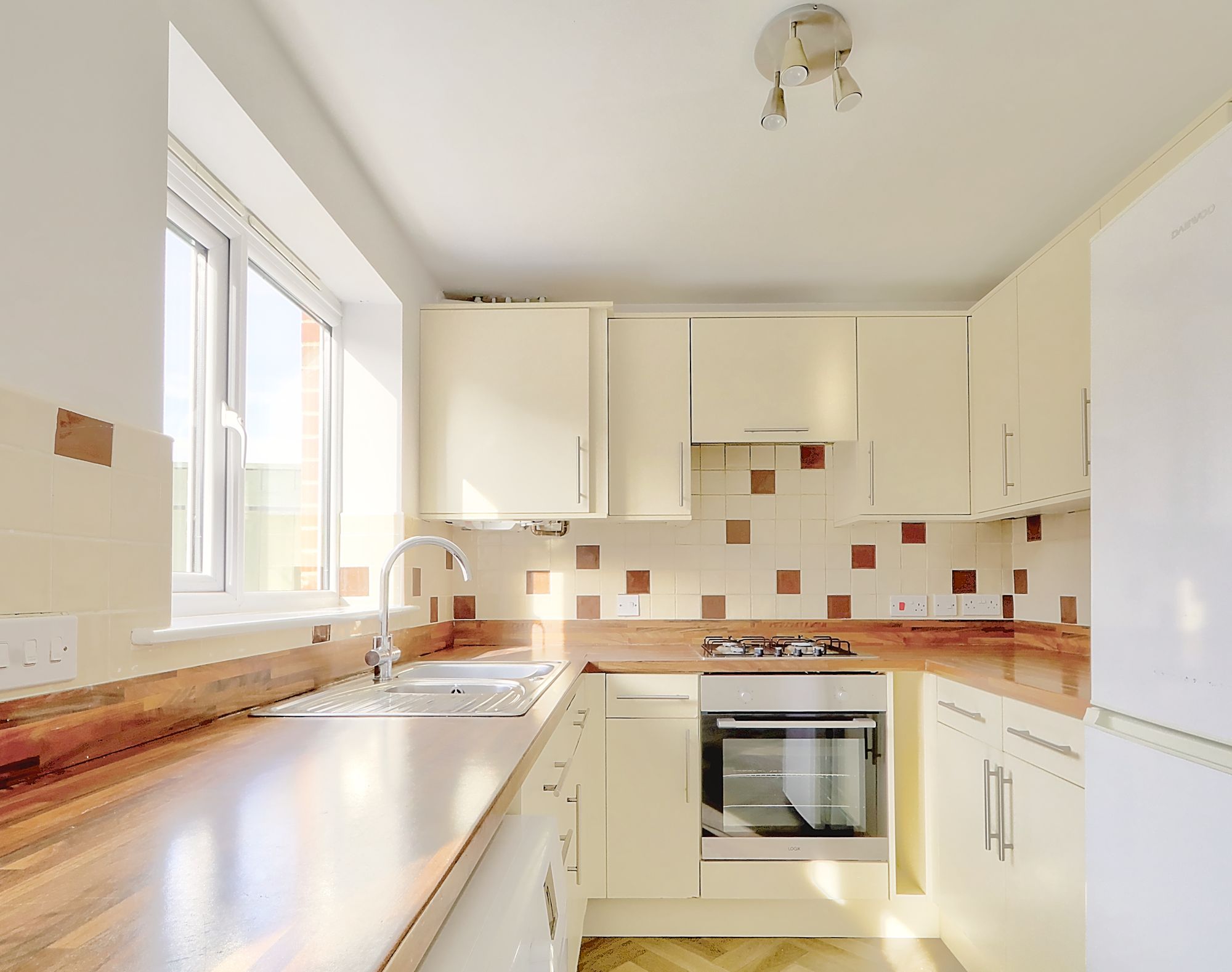 _MG_2841_2_3_Enhancer