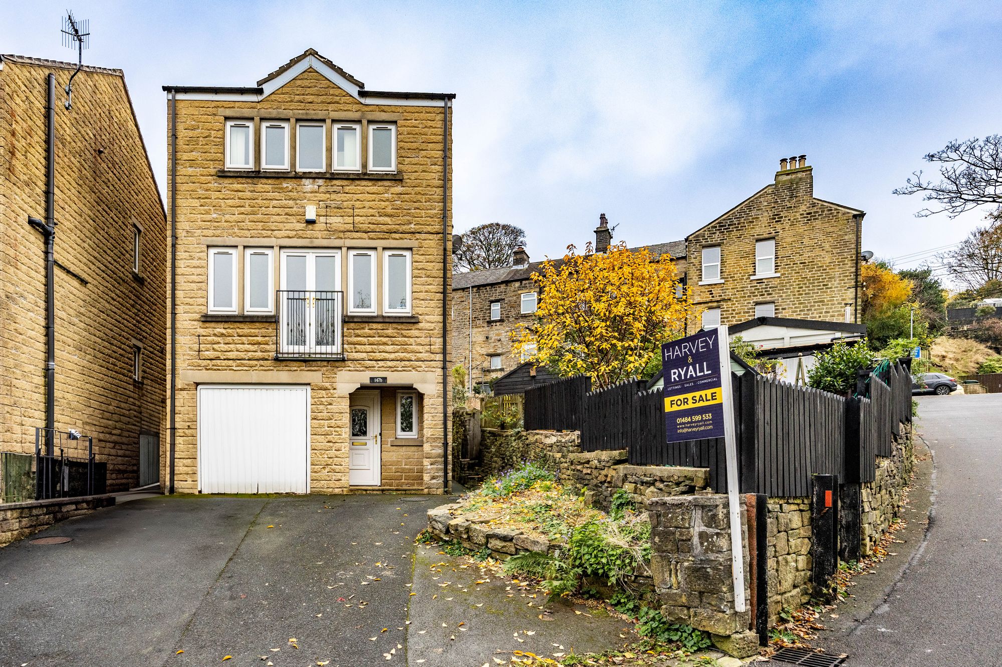 Photo of Lane Top, Linthwaite, HD7