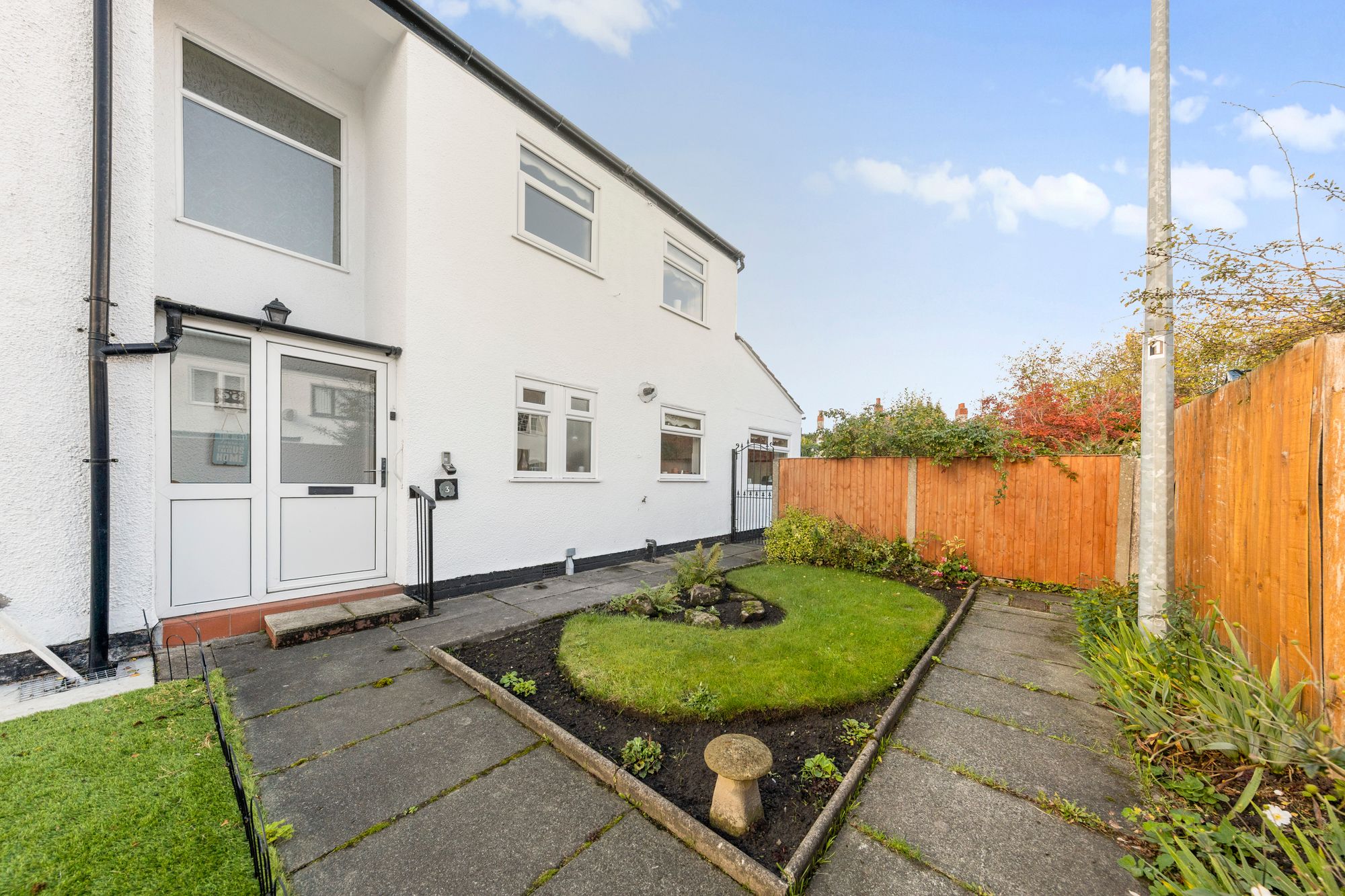 Turton Close, Hale Village, L24