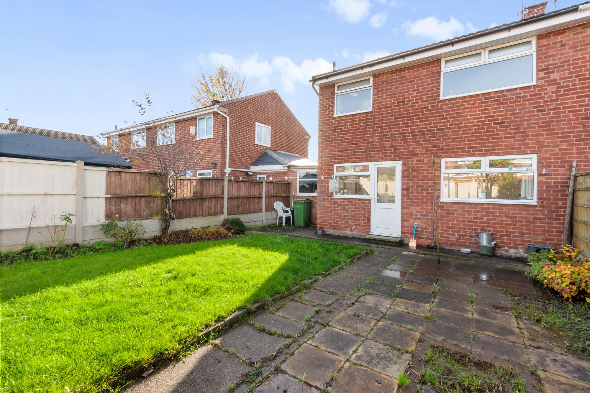 Burns Grove, Warrington