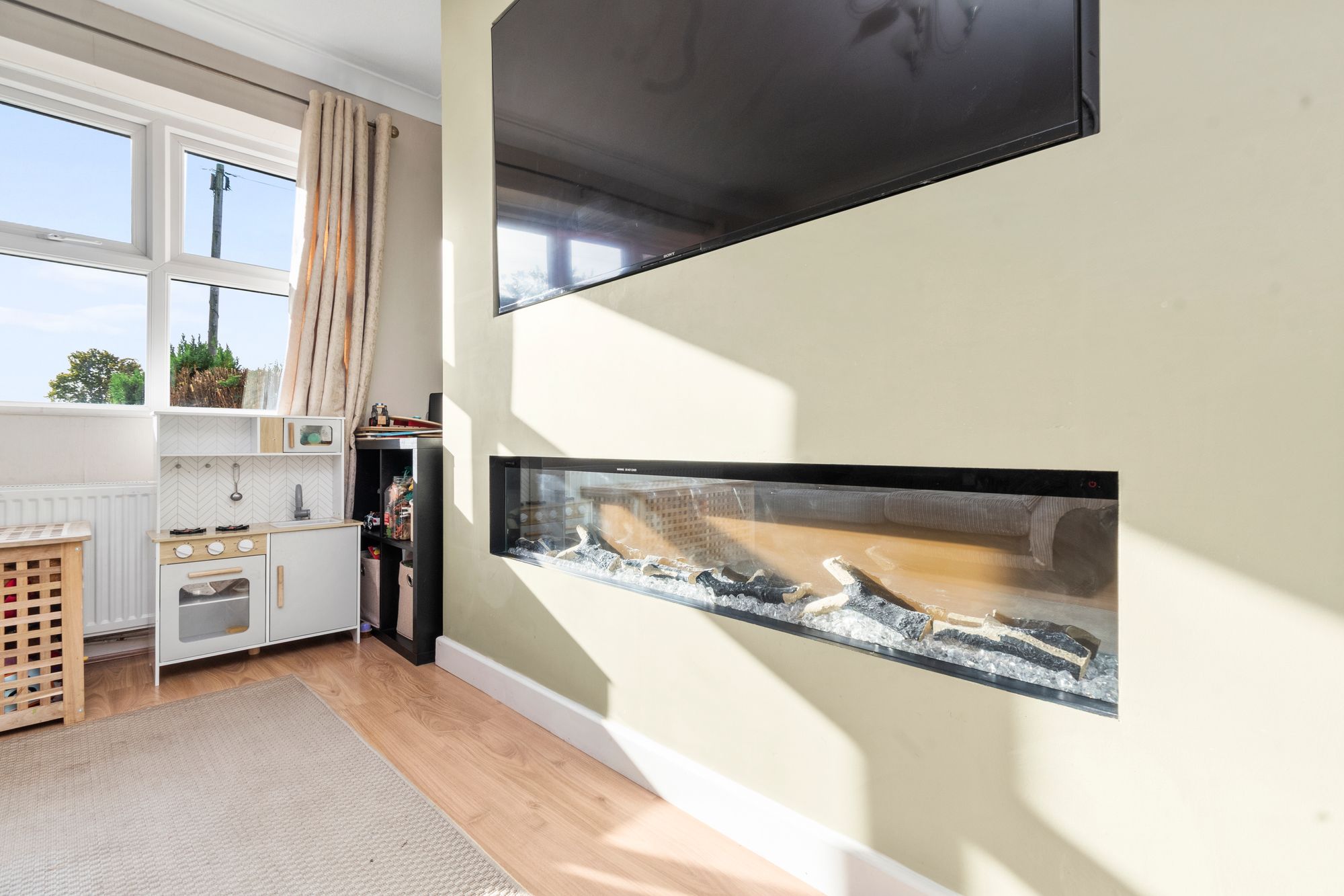 Burns Grove, Warrington