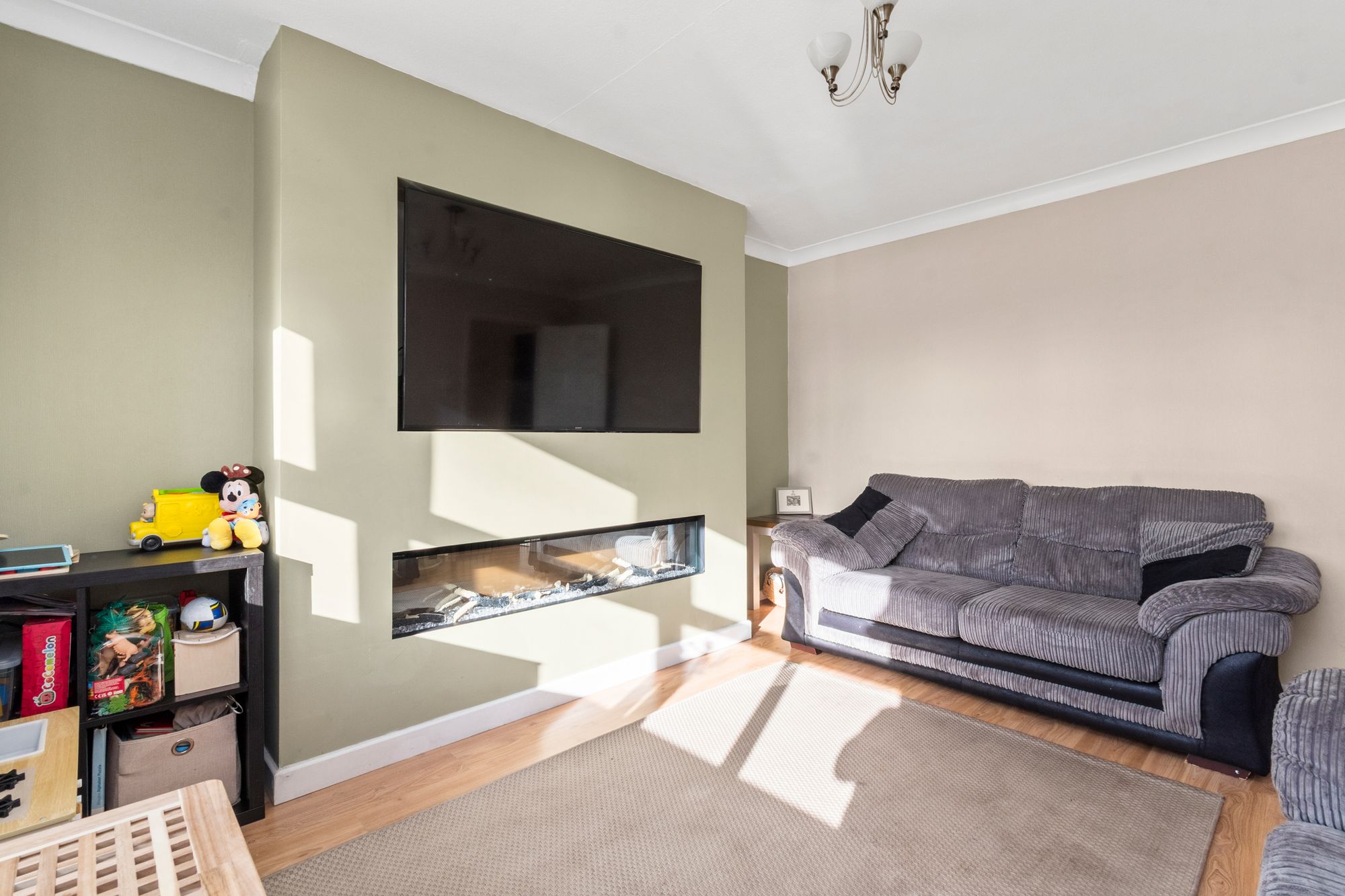 Burns Grove, Warrington