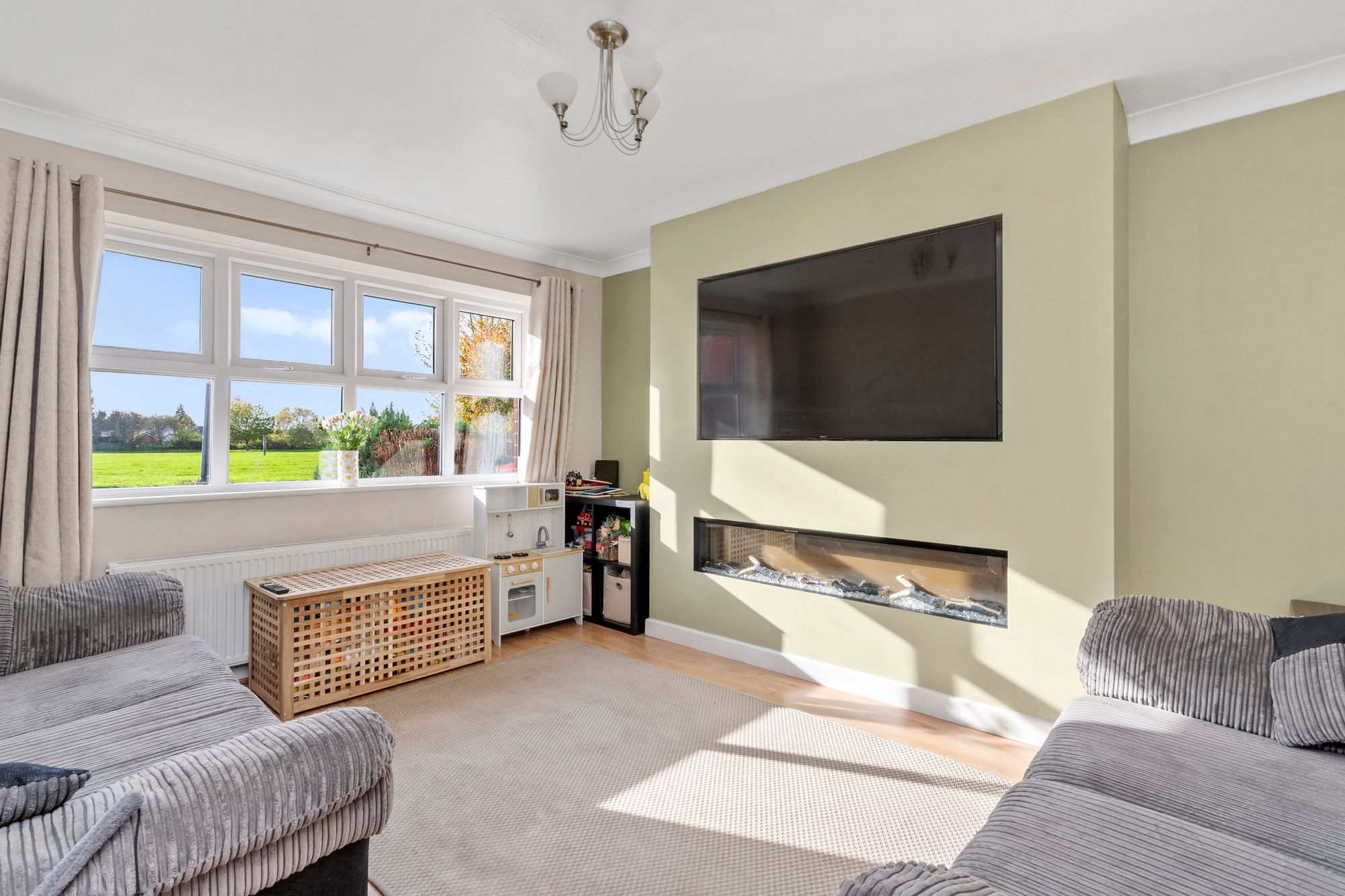 Burns Grove, Warrington