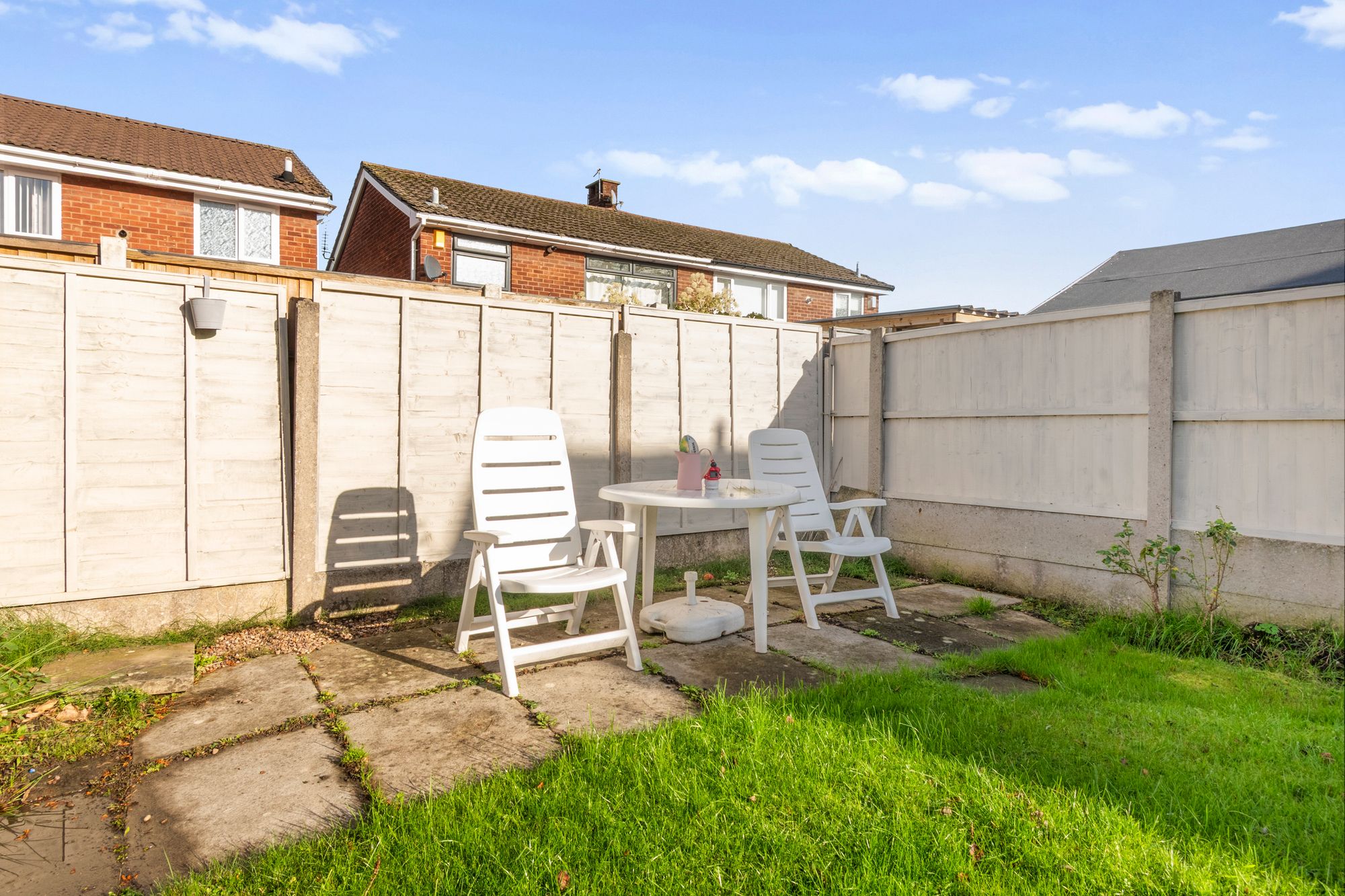 Burns Grove, Warrington