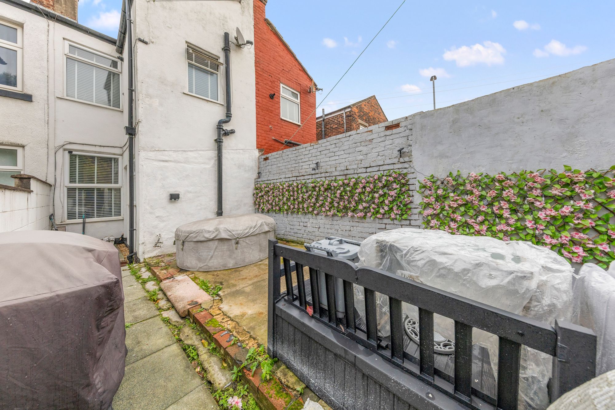 Crow Lane East, Newton-Le-Willows