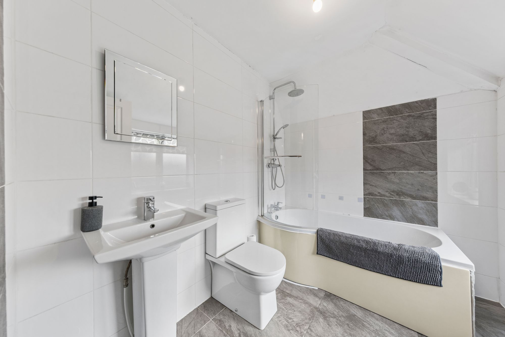 Gig Lane, Woolston, WA1