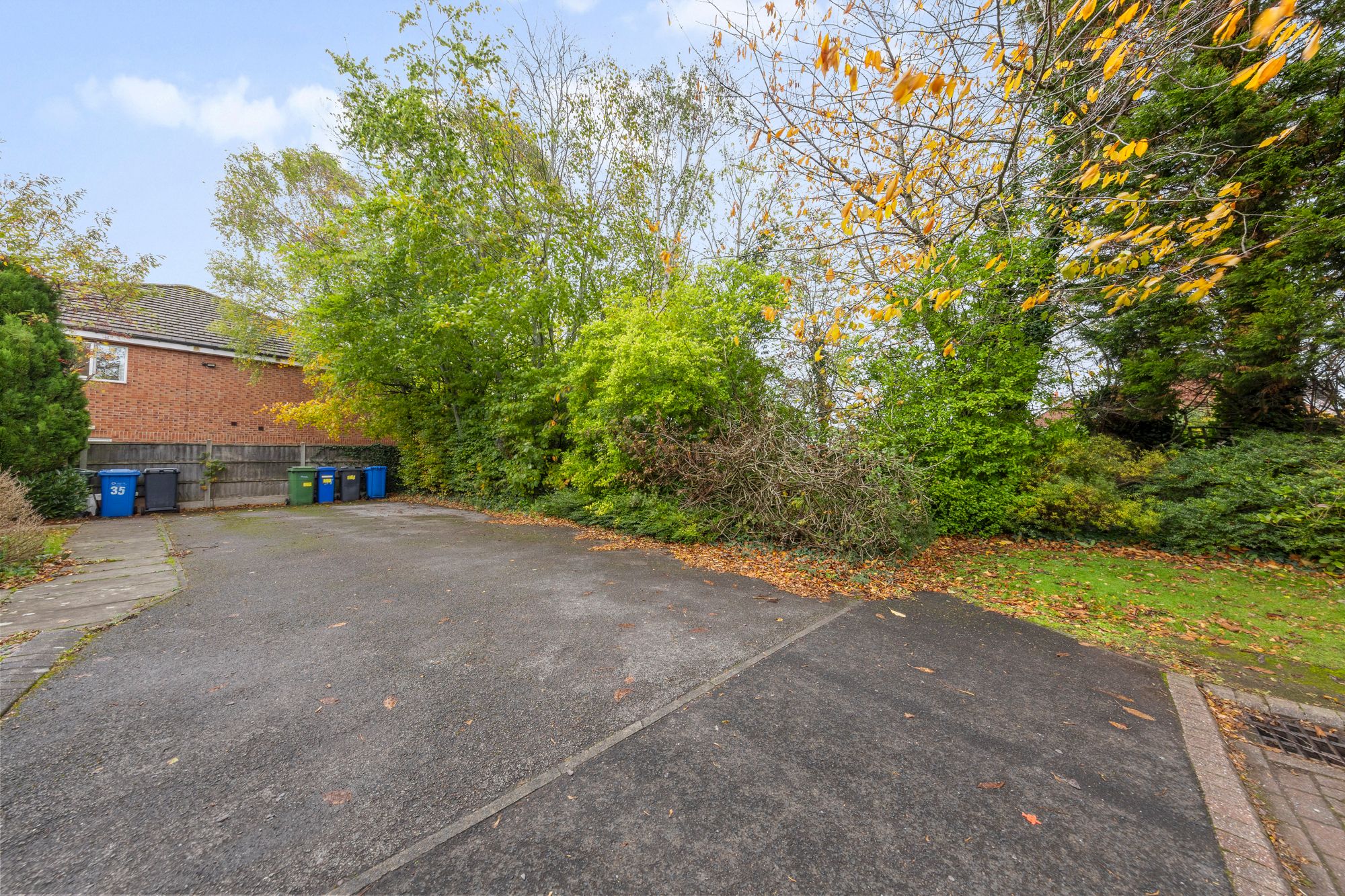 Holbrook Close, Great Sankey, WA5