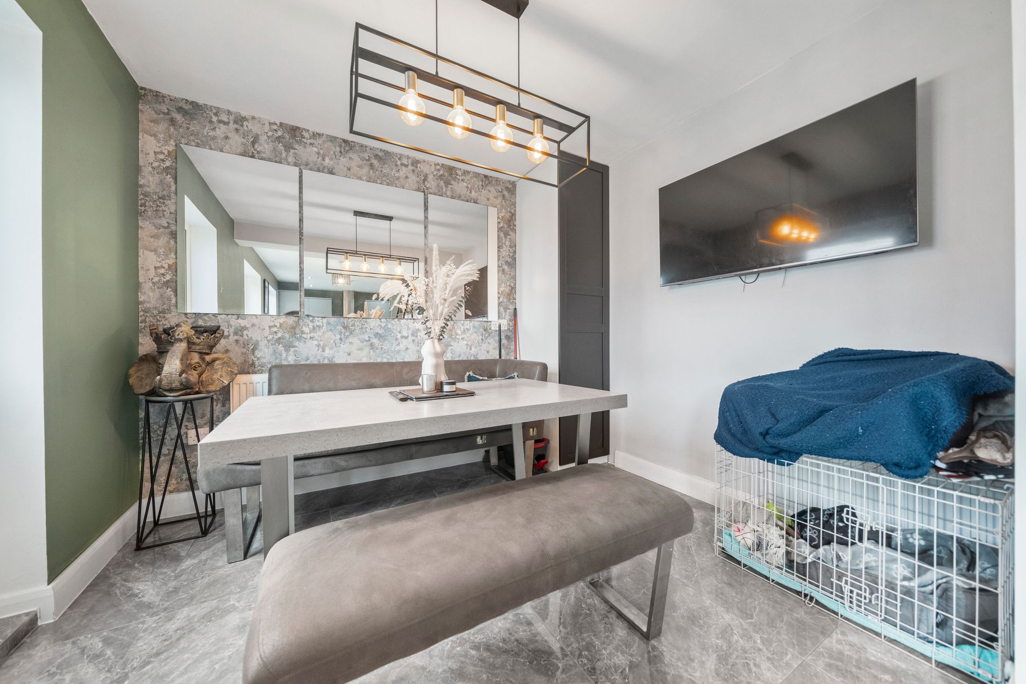 Hulme Gardens, Leigh, WN7