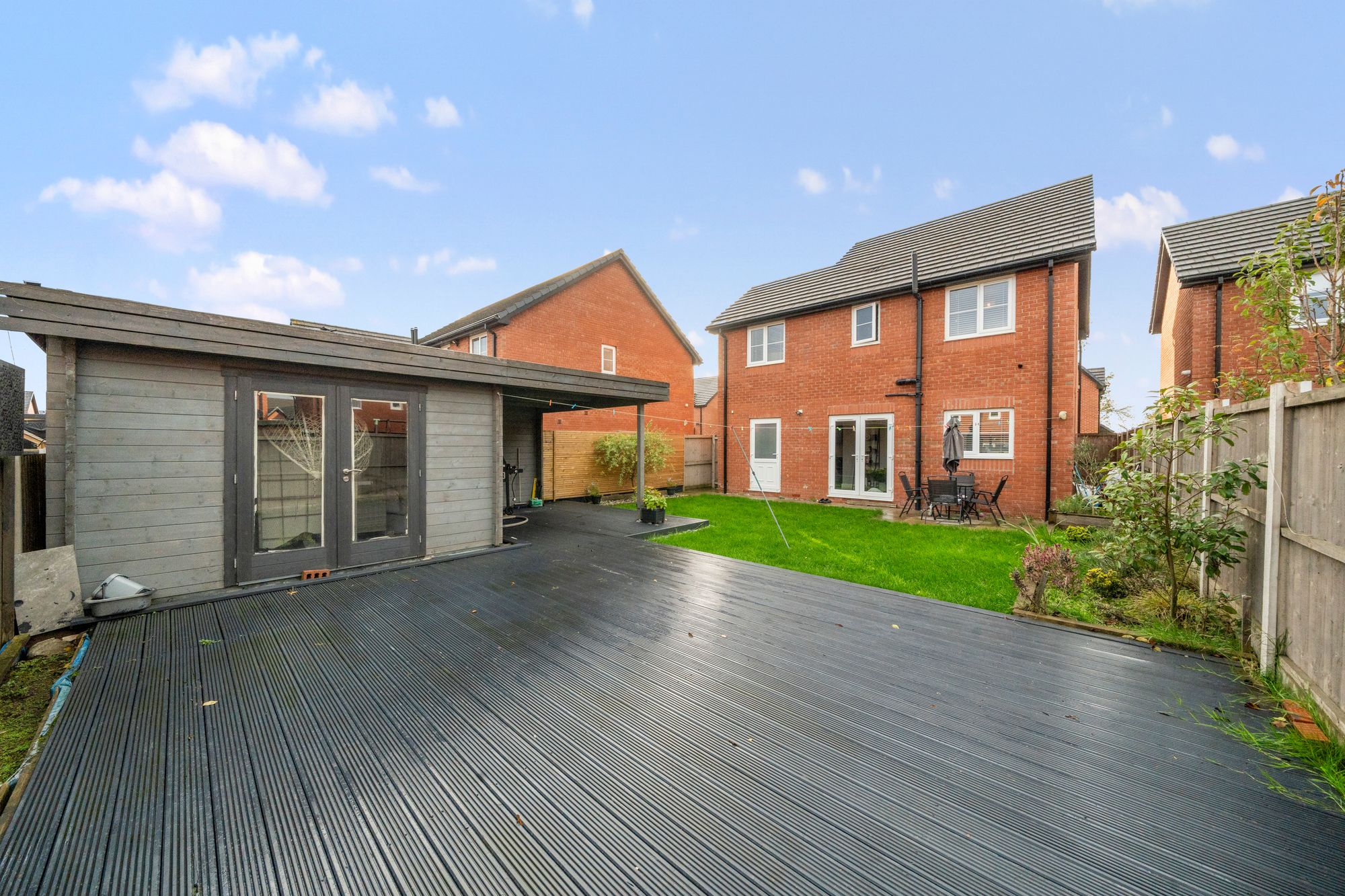 Hulme Gardens, Leigh, WN7